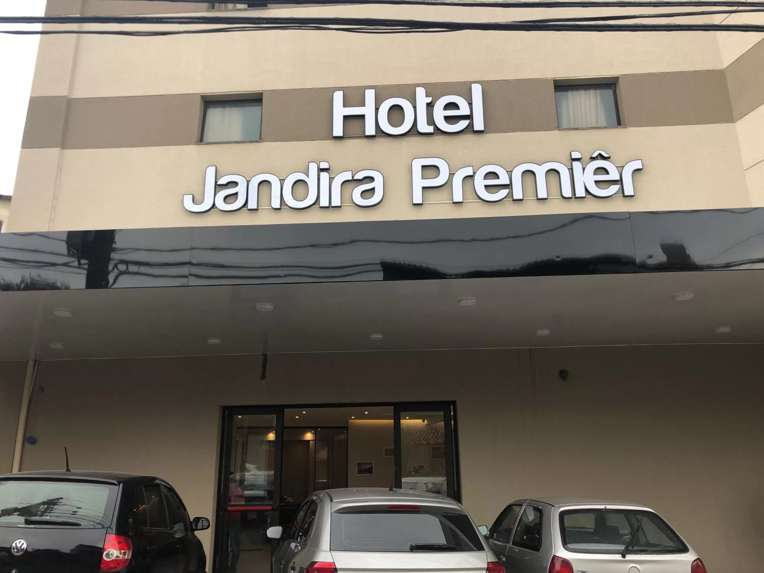 Facade/entrance, Property Building in Jandira Premiêr Hotel