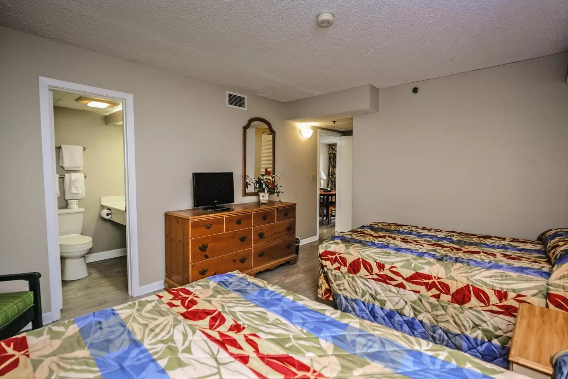 Bed in Litchfield Beach & Golf Resort