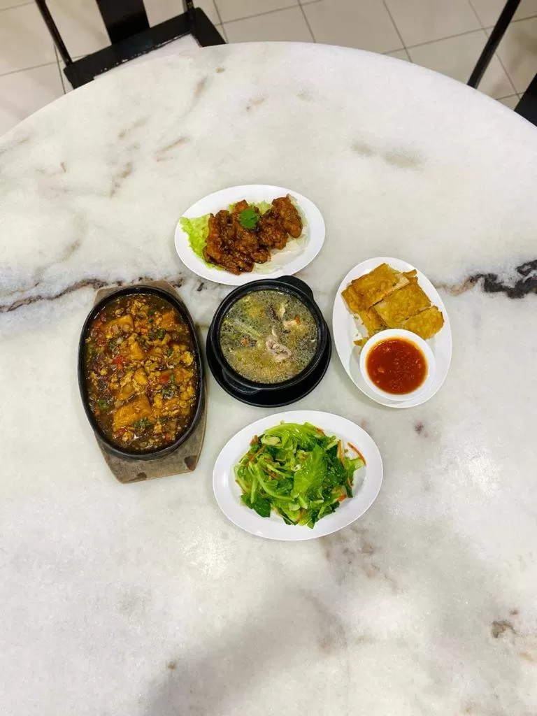 Restaurant/places to eat in Pantai Inn Kota Kinabalu