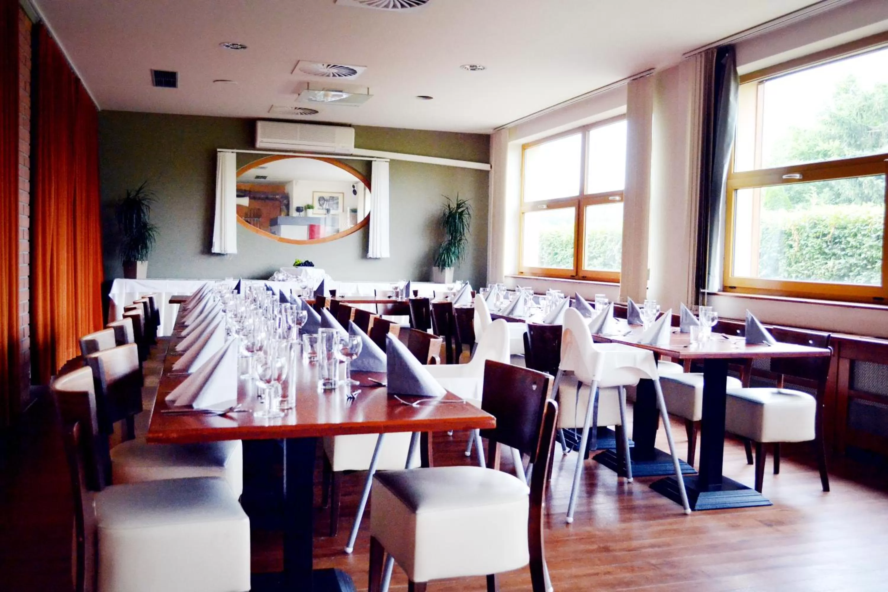 Restaurant/Places to Eat in Hotel S-centrum