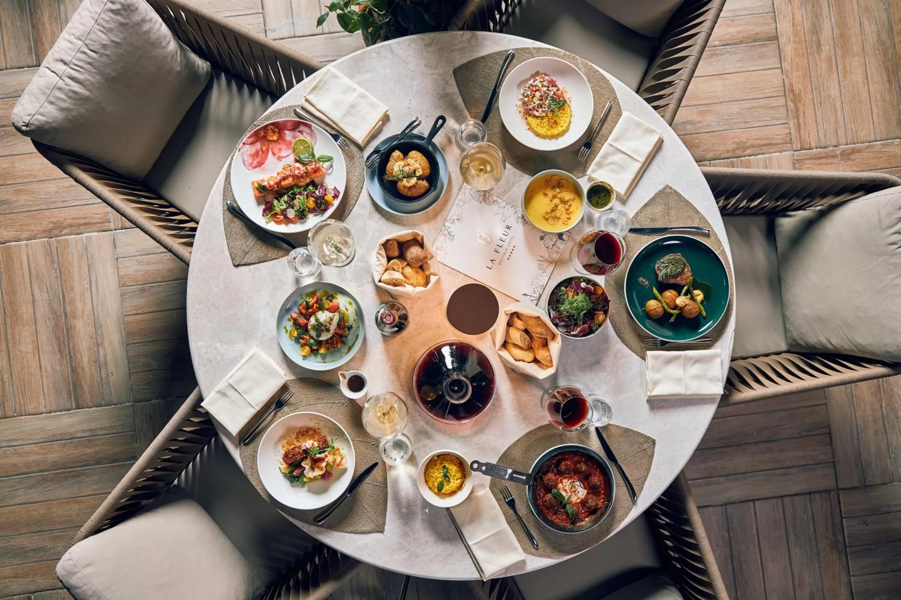 Restaurant/places to eat in La Fleur Boutique Hotel