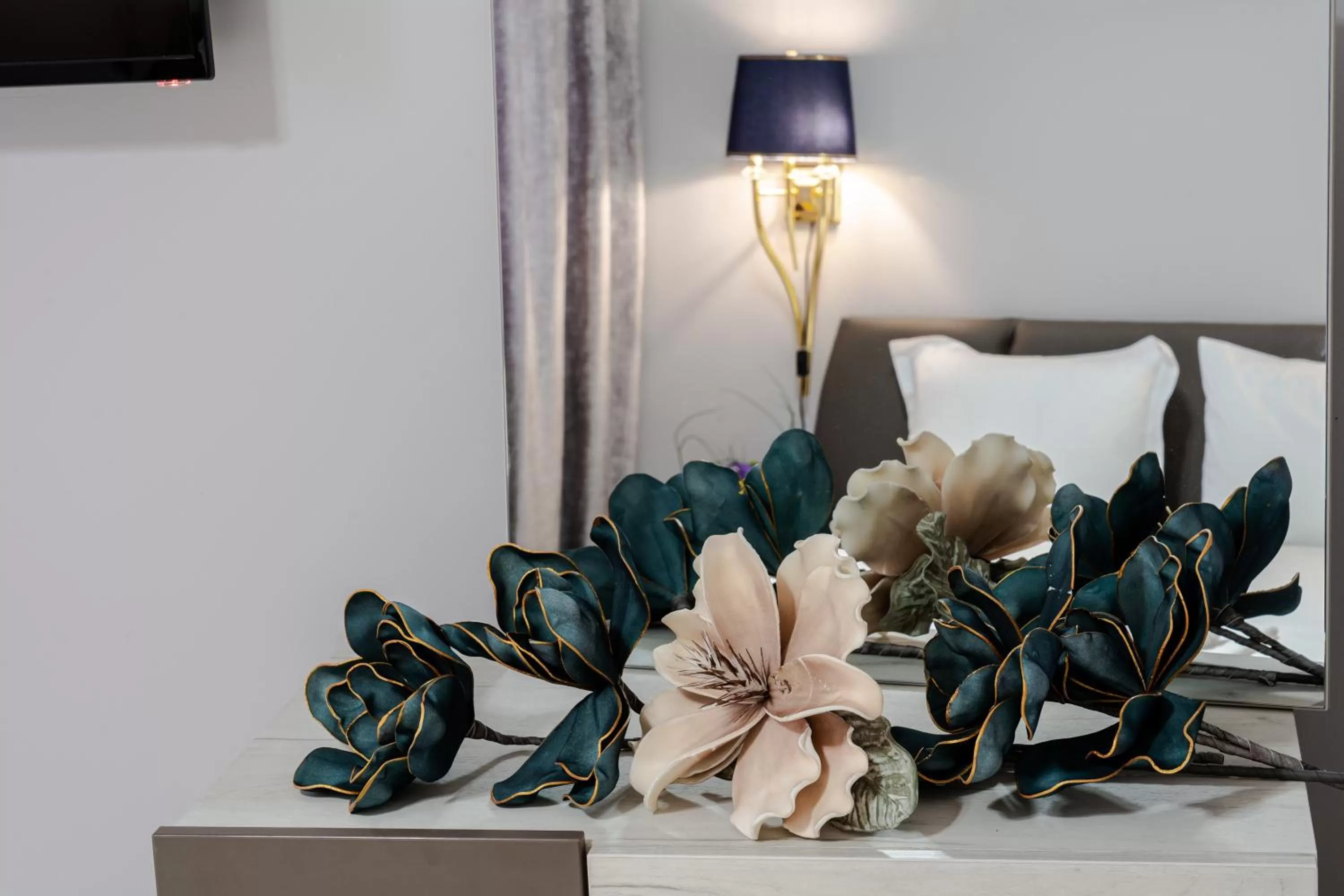 Communal lounge/ TV room in Cappo Aparthotel