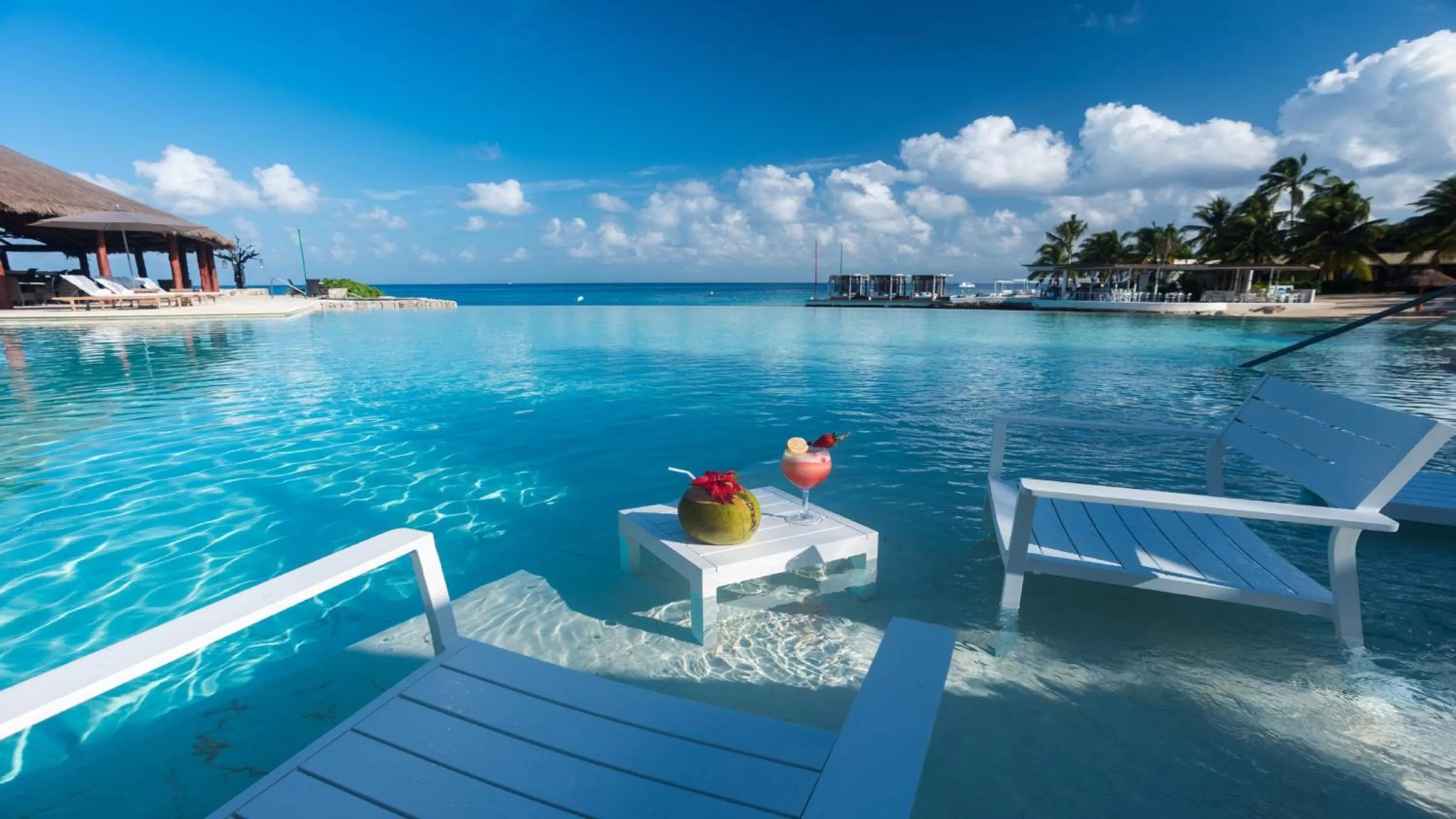 Swimming pool in Presidente InterContinental Cozumel Resort & Spa by IHG