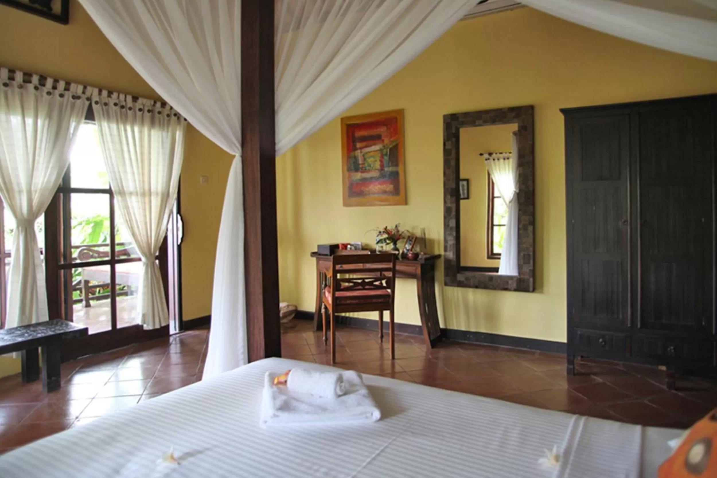 Photo of the whole room in Puri Mangga Sea View Resort and Spa