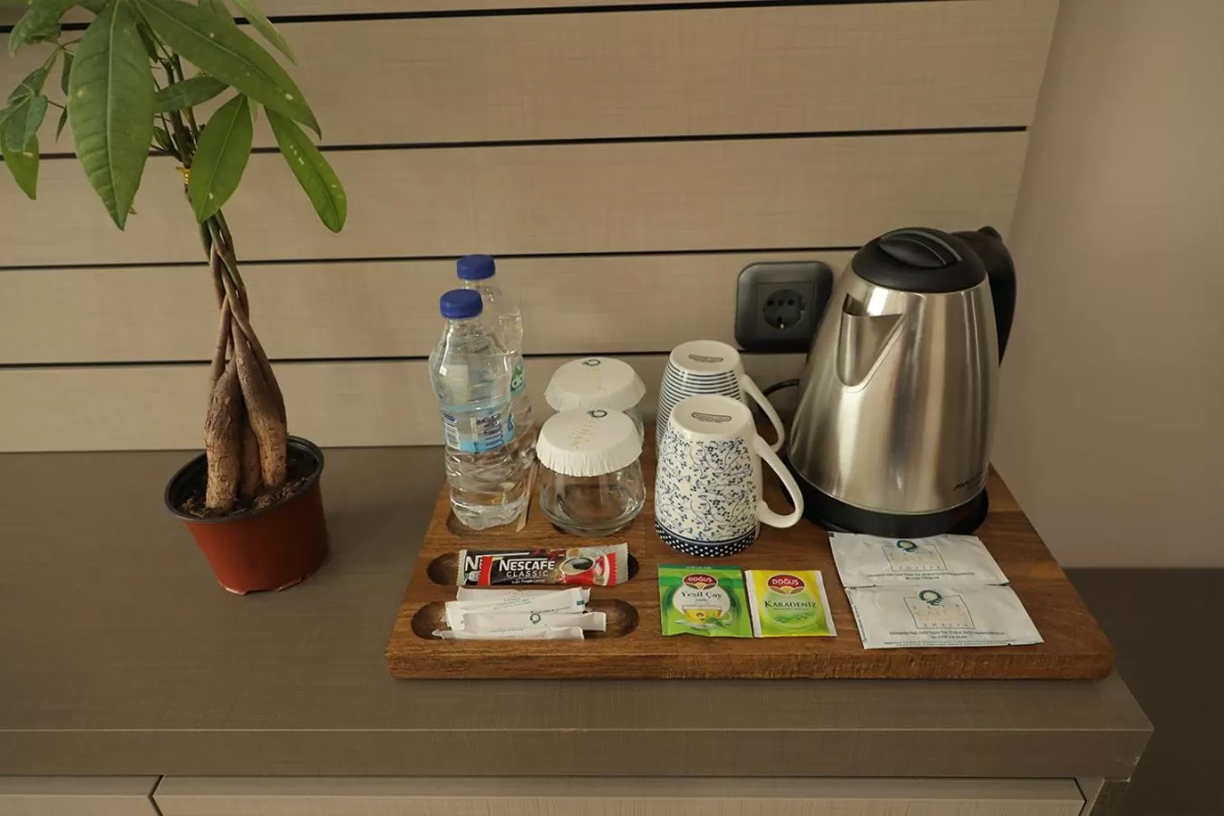 Coffee/tea facilities in ELİT OTELHAN