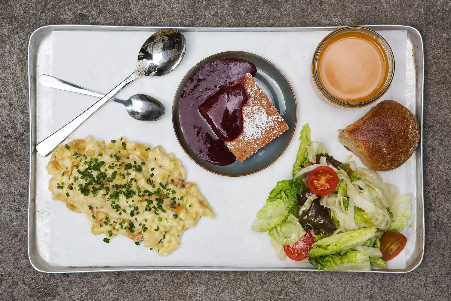 Food and drinks in Michelberger Hotel