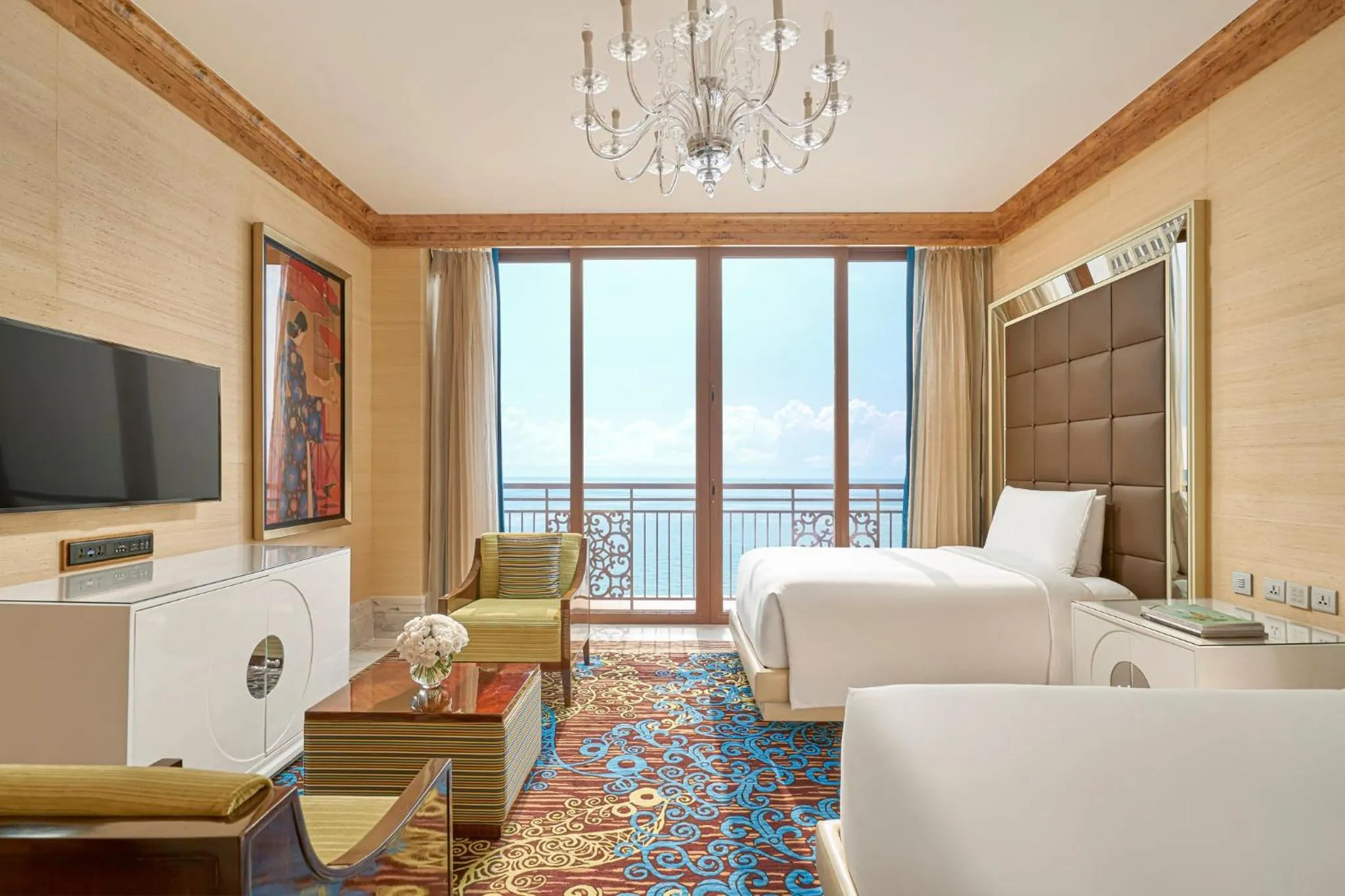 Photo of the whole room, Bed in InterContinental Grand Ho Tram