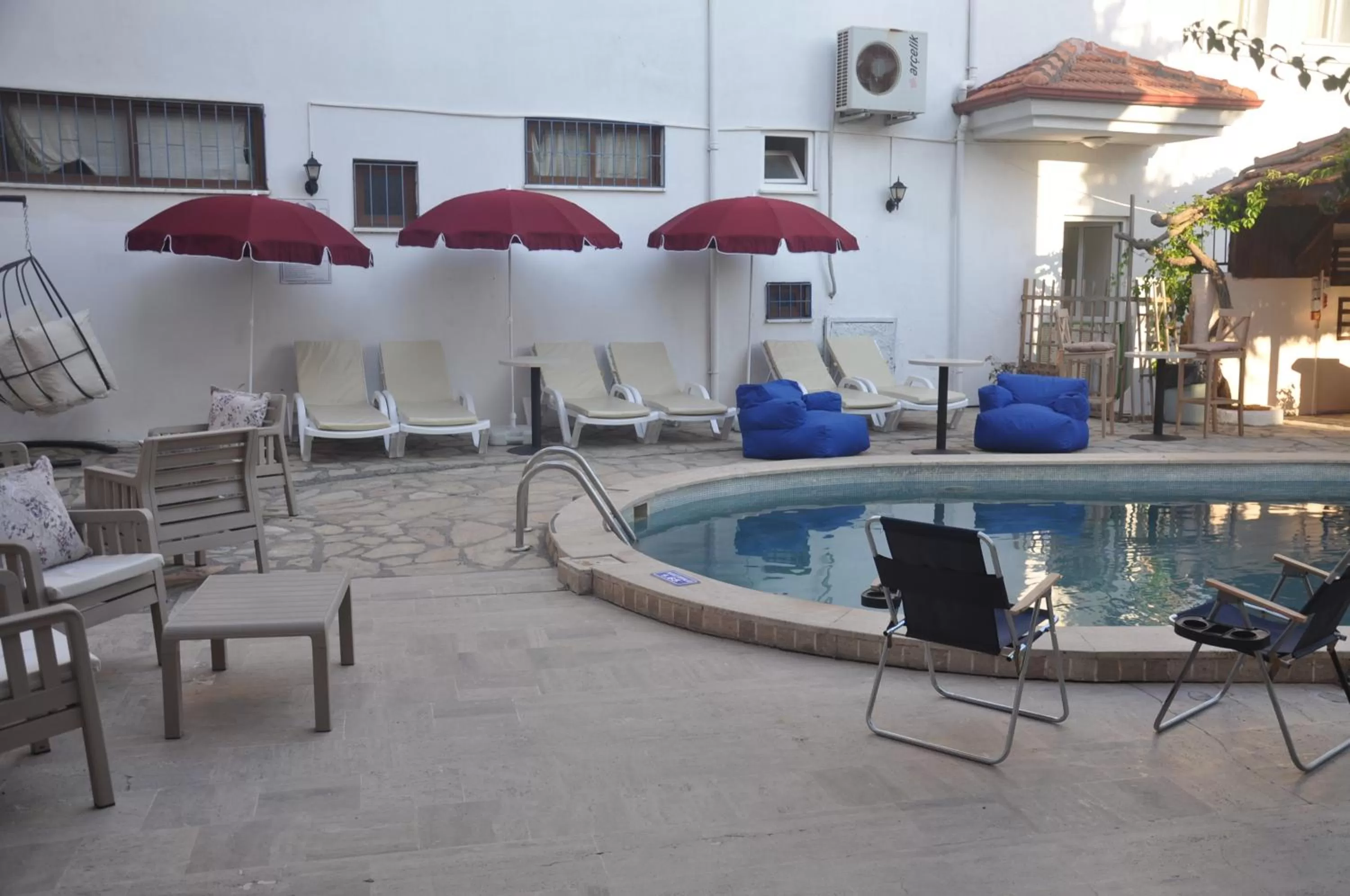 Swimming pool in Dalyando Apart