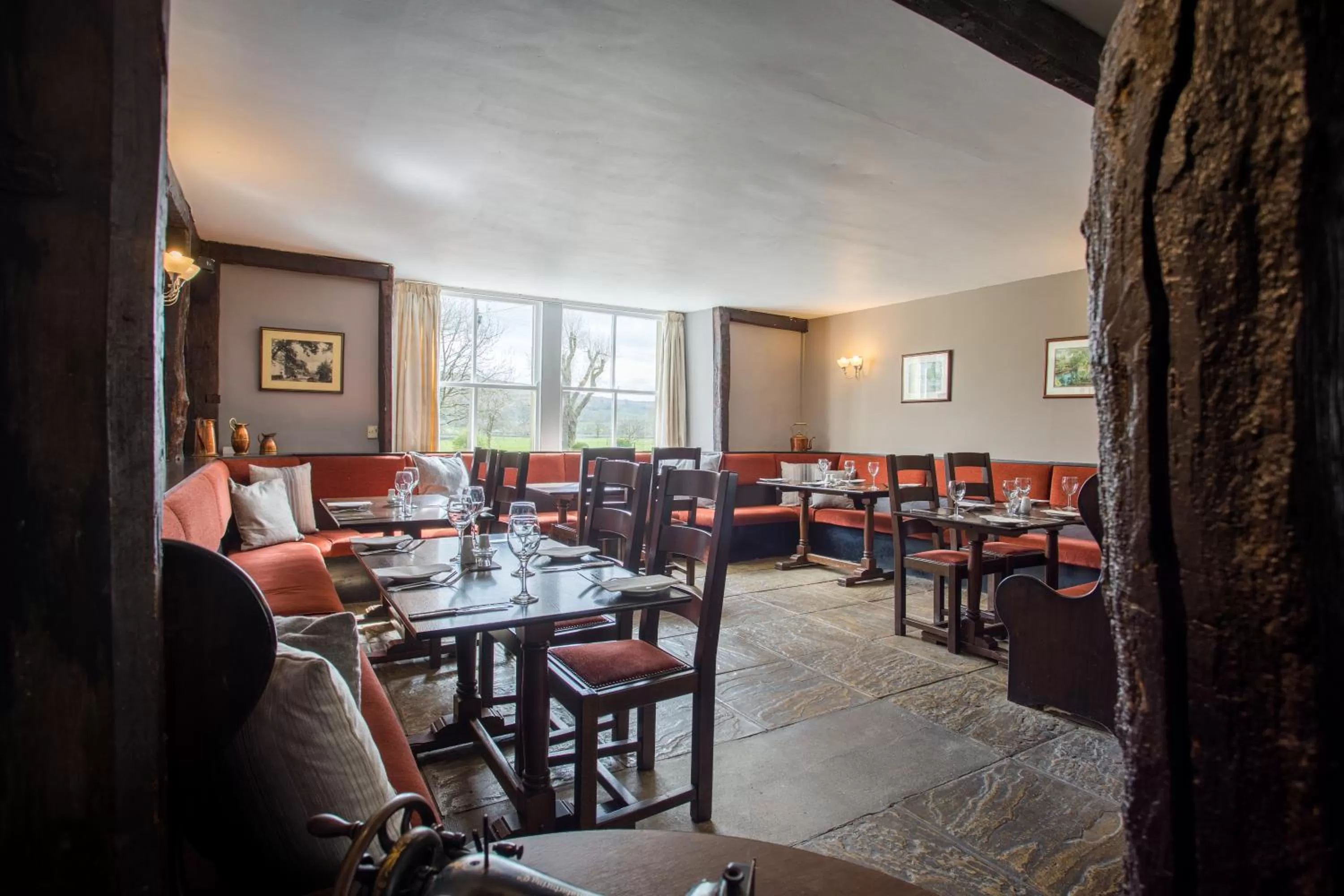 Restaurant/places to eat in Tennant Arms Hotel
