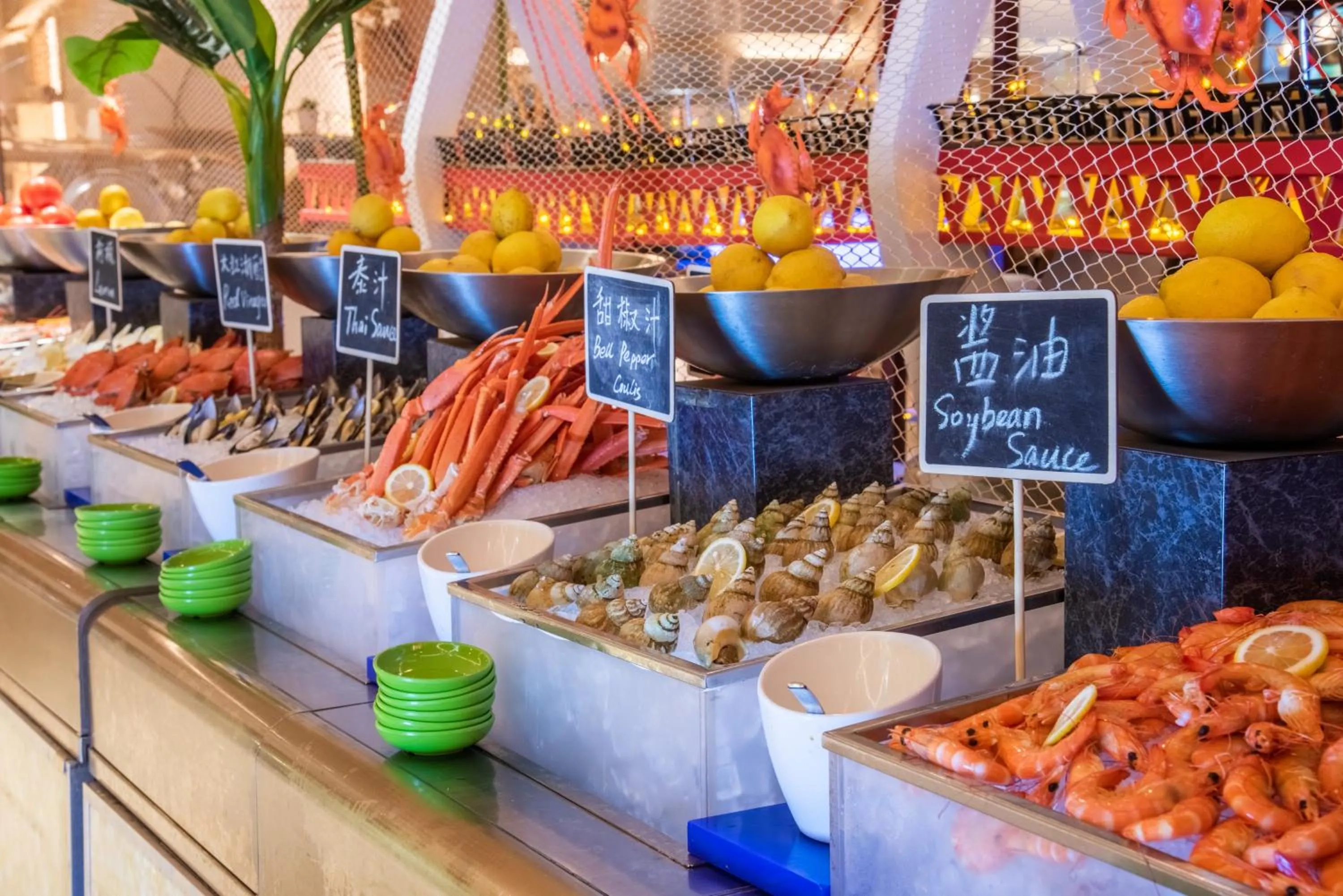 Restaurant/places to eat in Holiday Inn Chongqing University Town by IHG