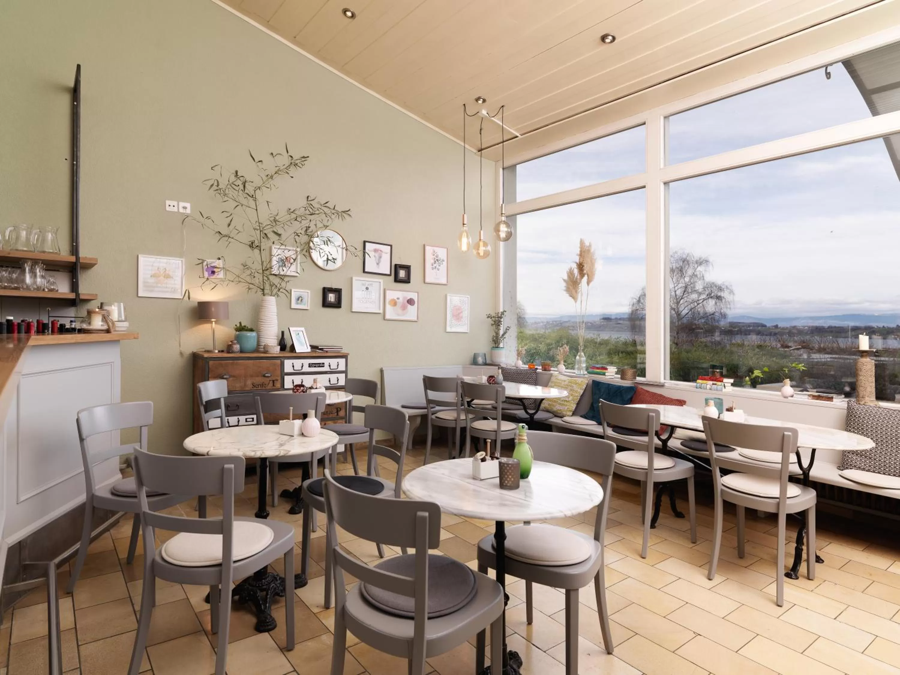 Restaurant/places to eat in Hotel Bad Murtensee