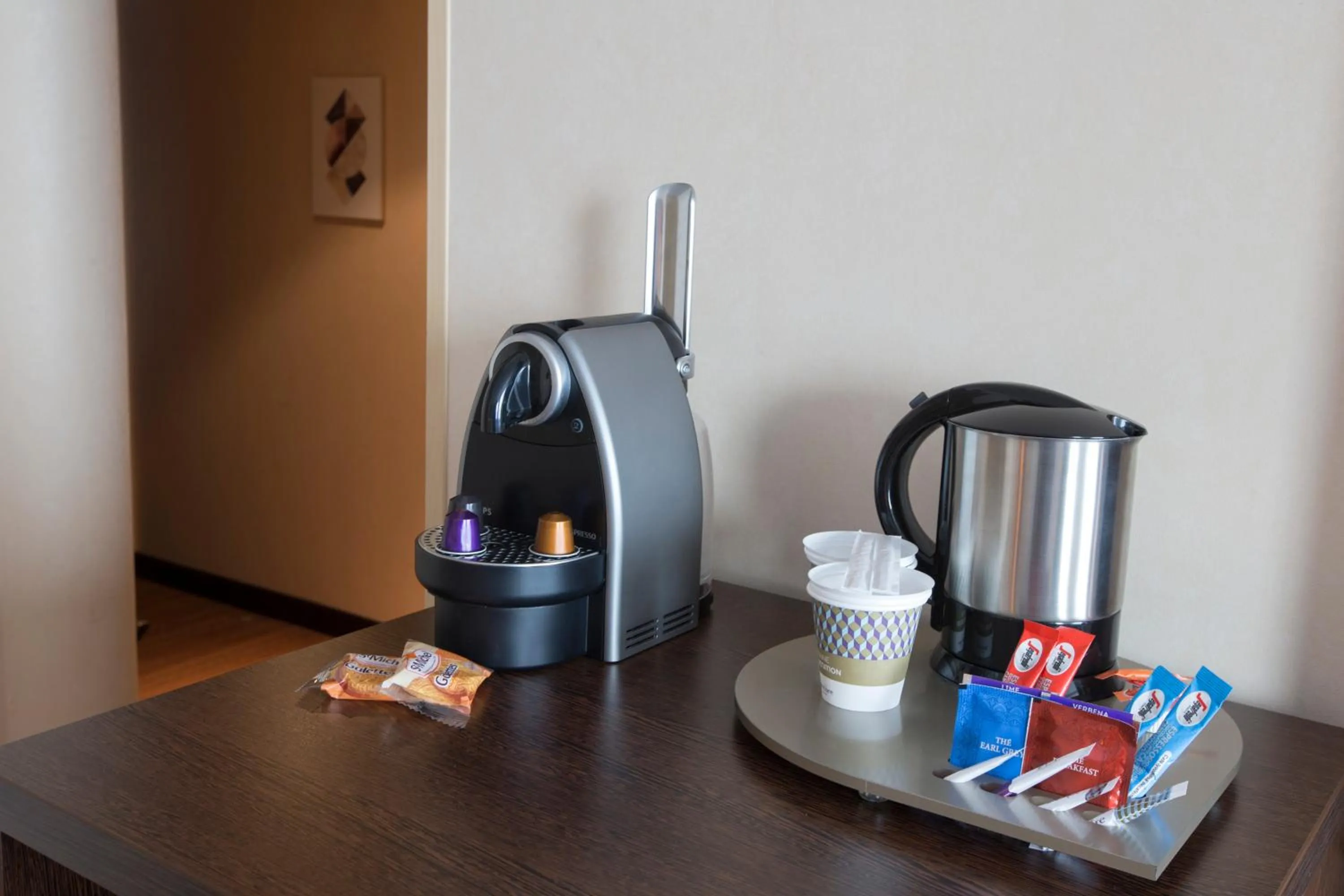 Coffee/tea facilities in Hotel Mercure Rennes Cesson