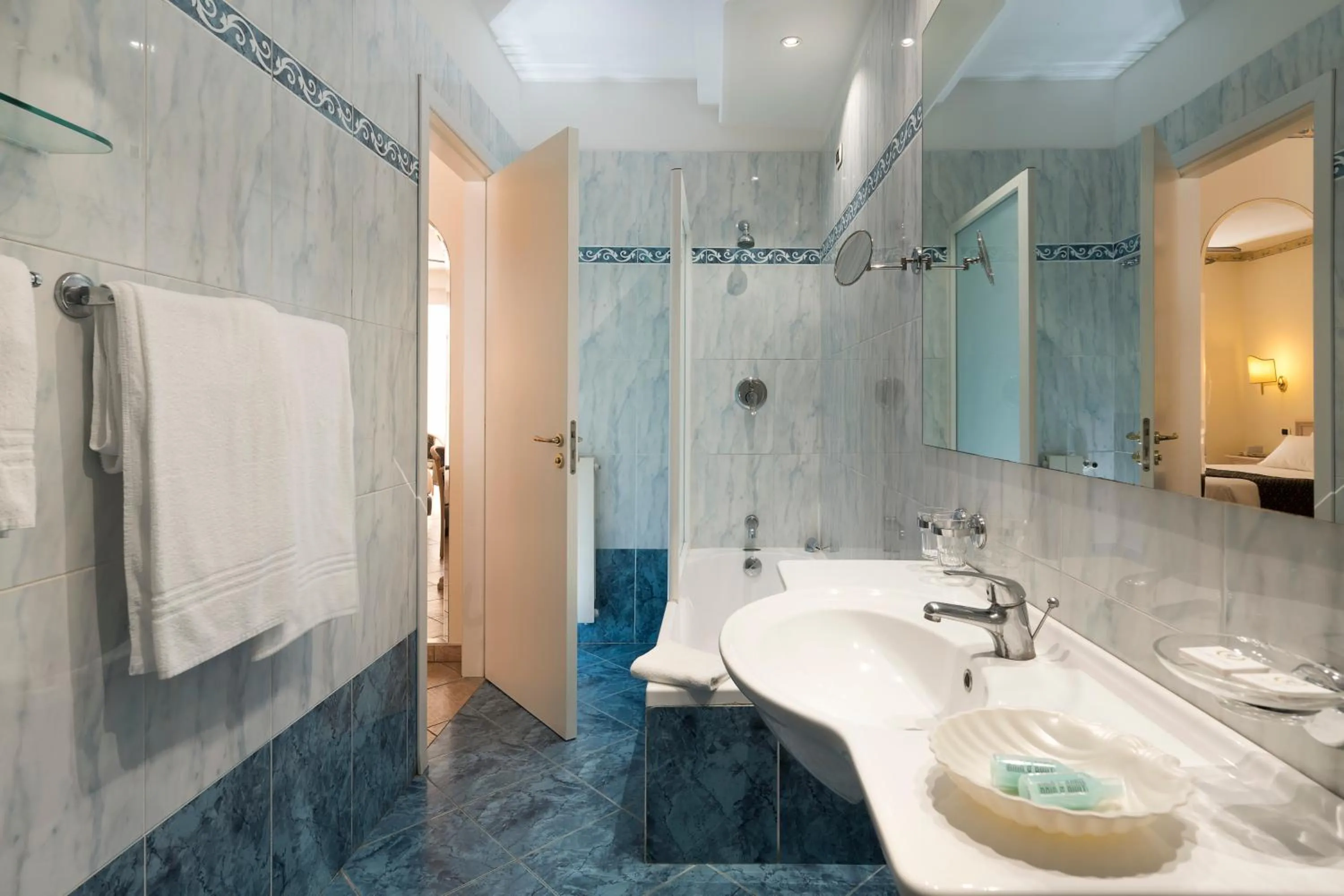 Bathroom in Sant Alphio Garden Hotel & SPA