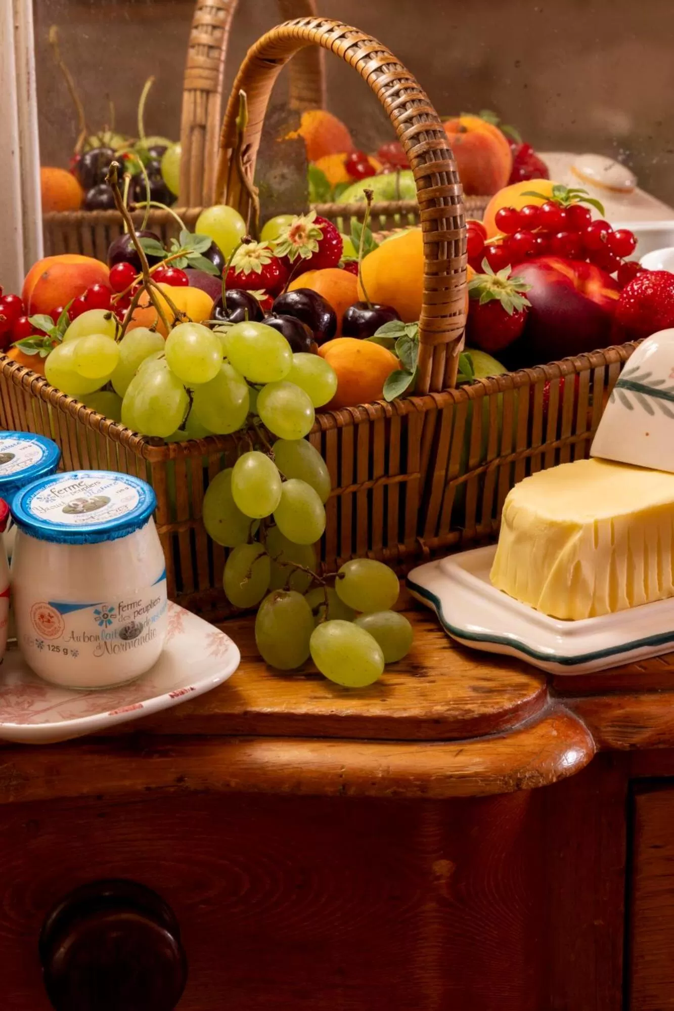 Buffet breakfast in Hôtel Le Saint Gregoire