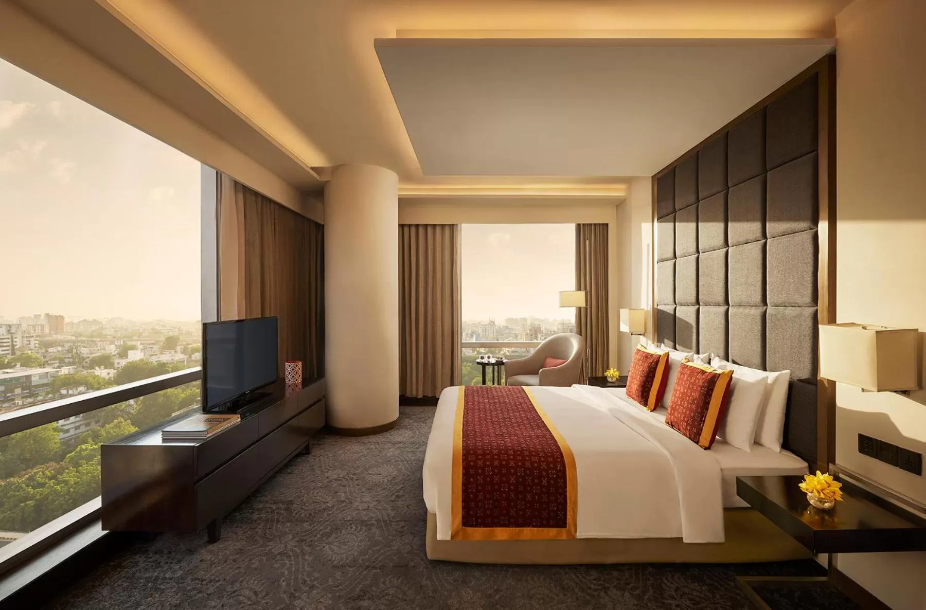 Bed in Hyatt Regency Ahmedabad