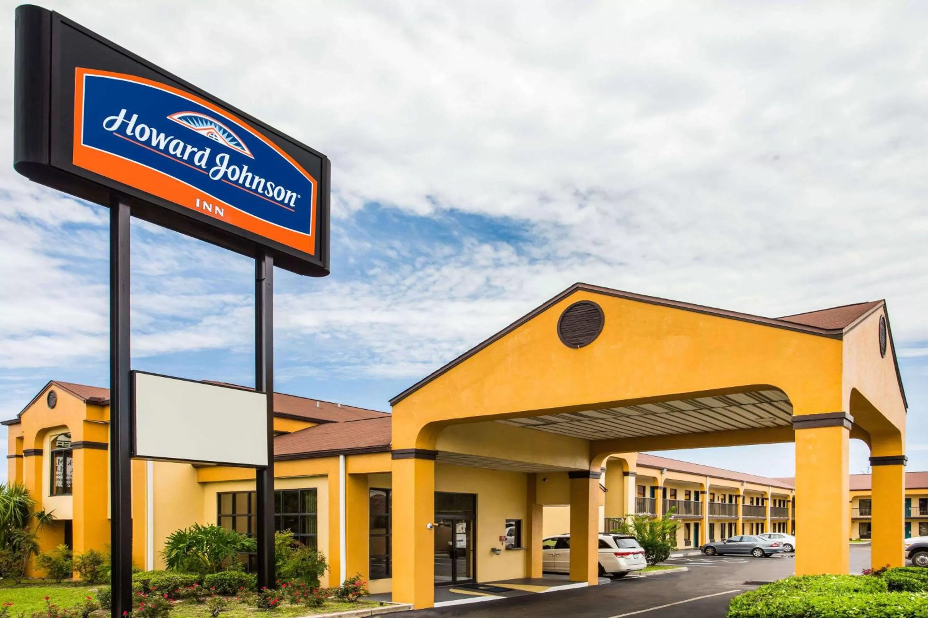 Property building in Howard Johnson by Wyndham Panama City