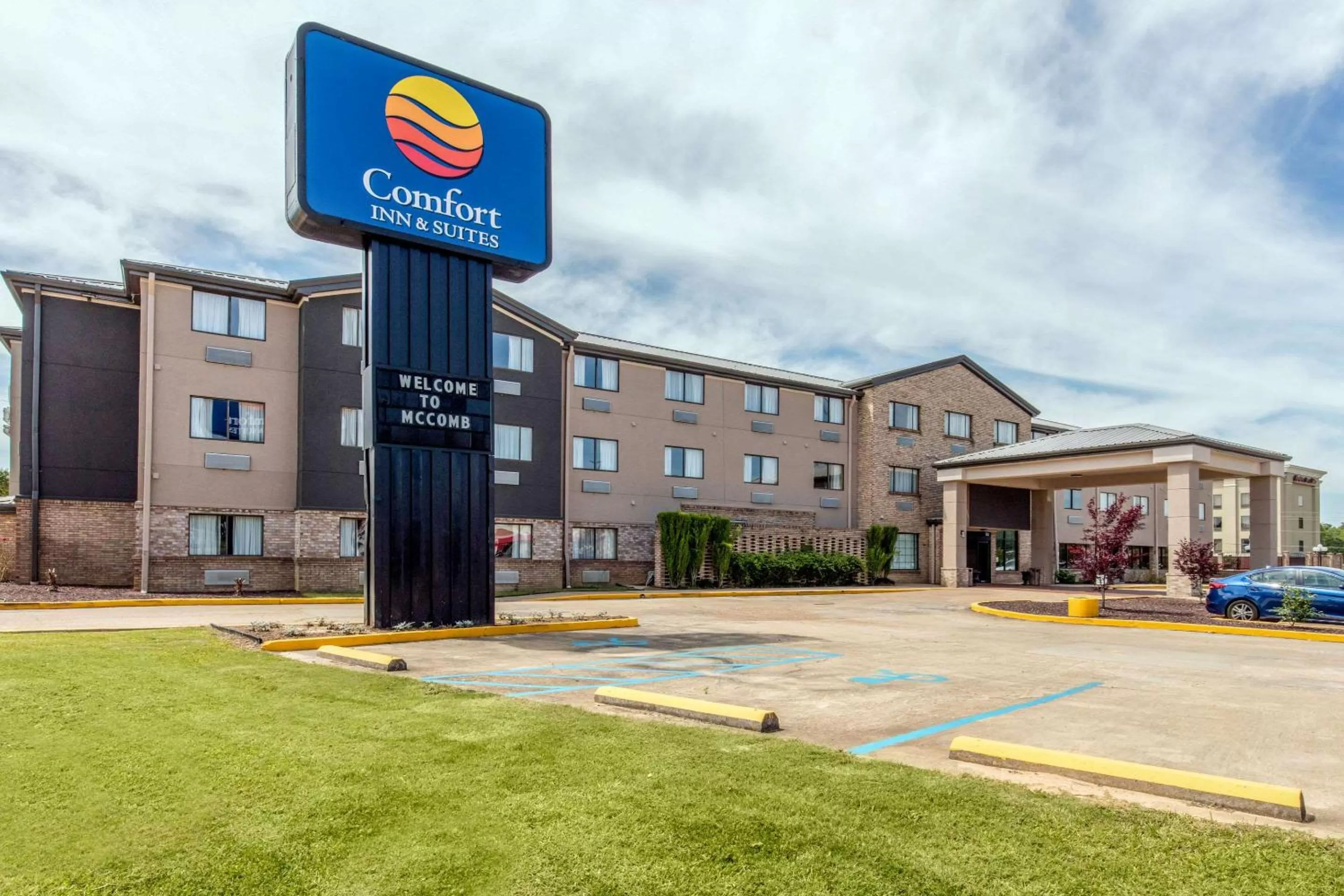 Property building in Comfort Inn & Suites McComb