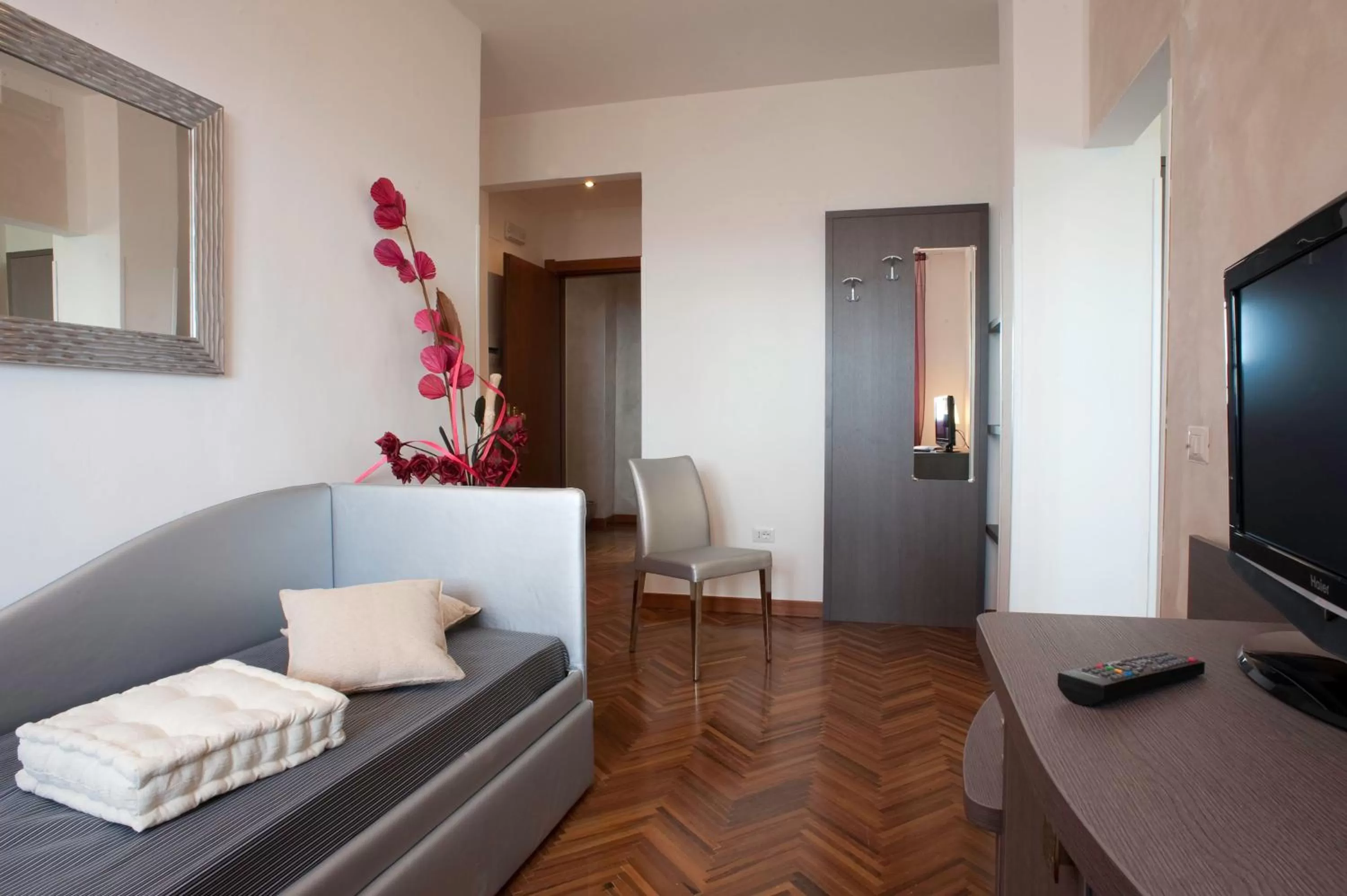 Photo of the whole room in Hotel Astoria