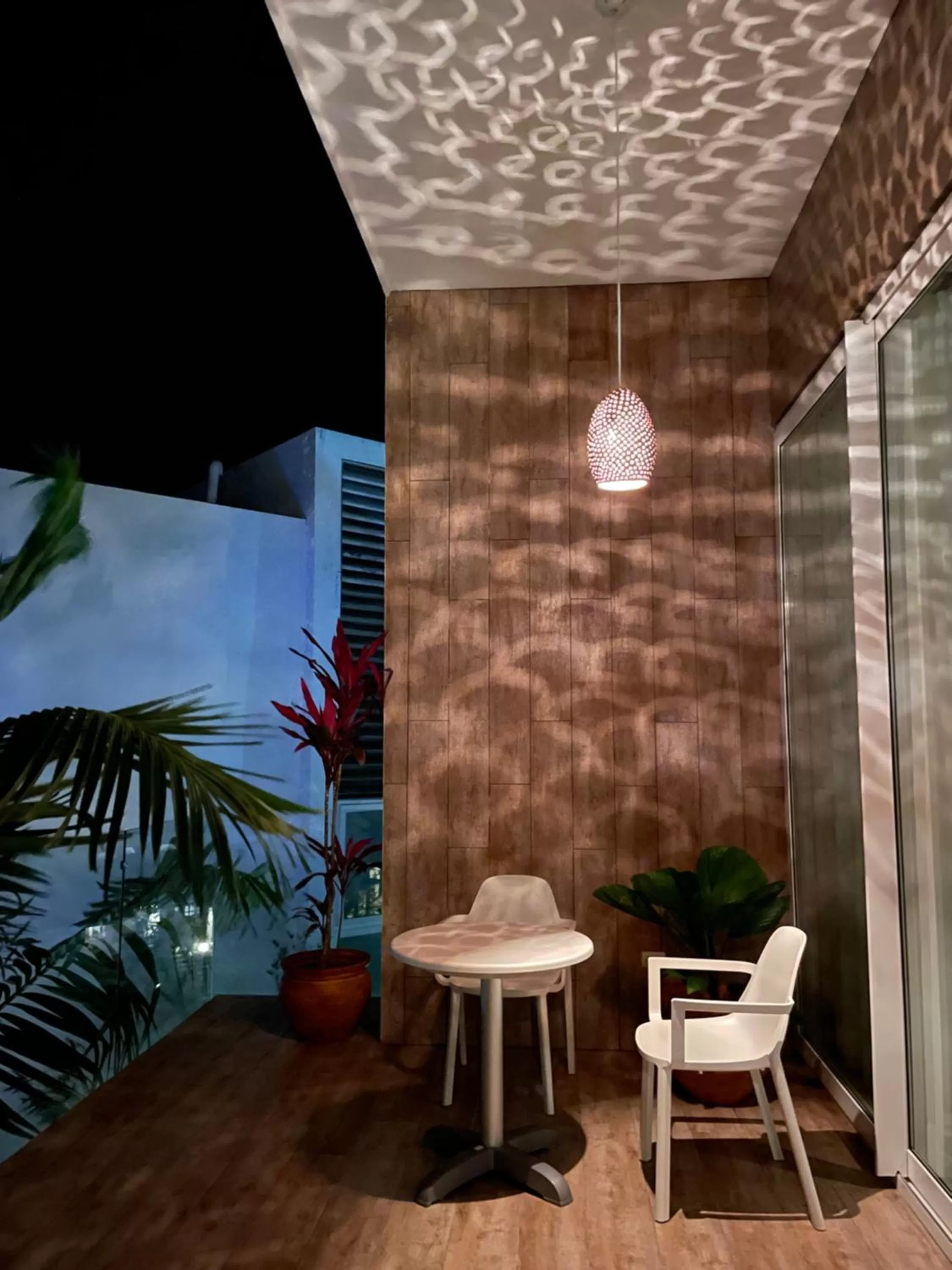 Night in Ultravioleta Boutique Residences