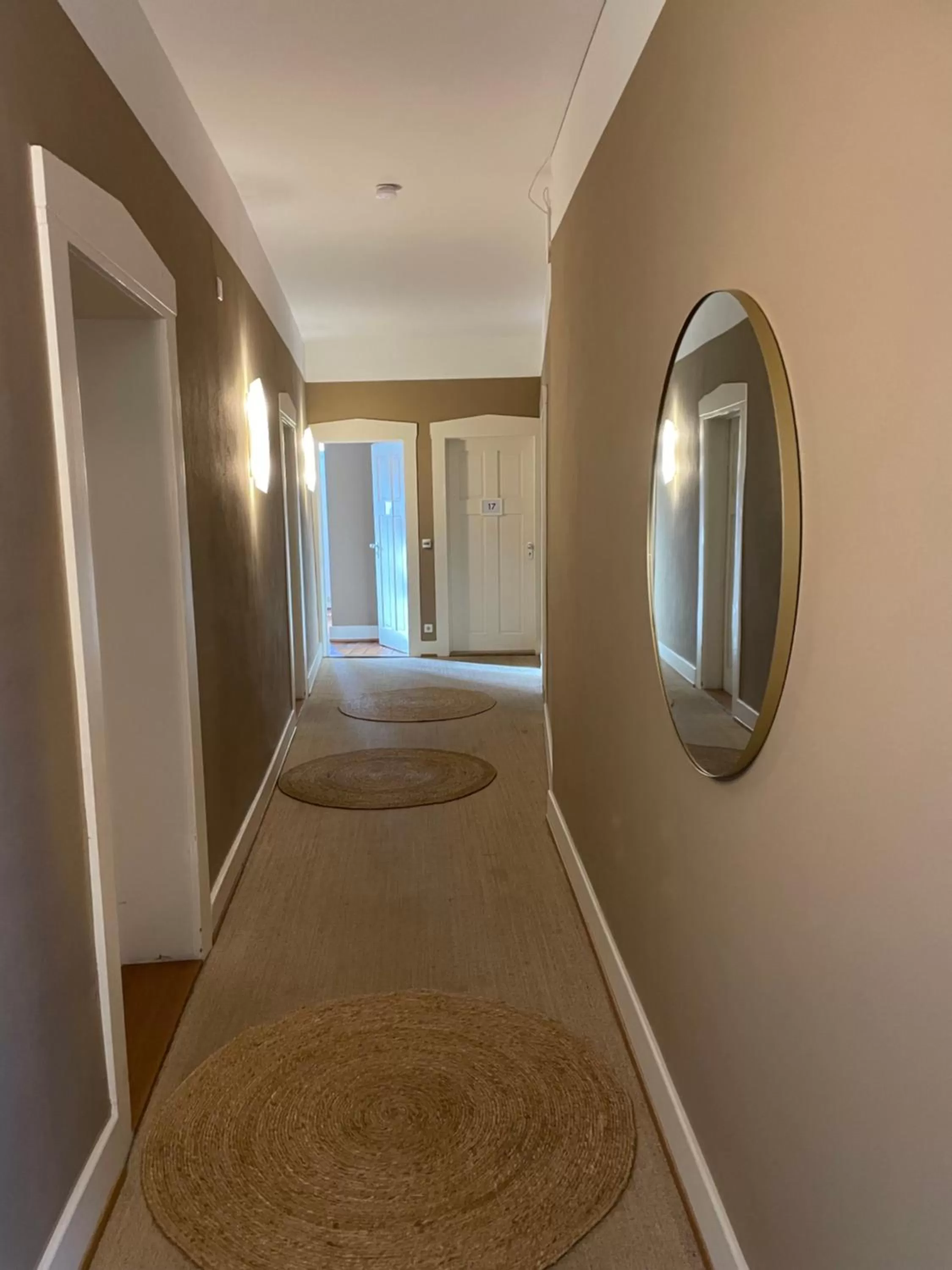 Property building in AUERSTEIN-Hotels auerstein & auerstein-mono