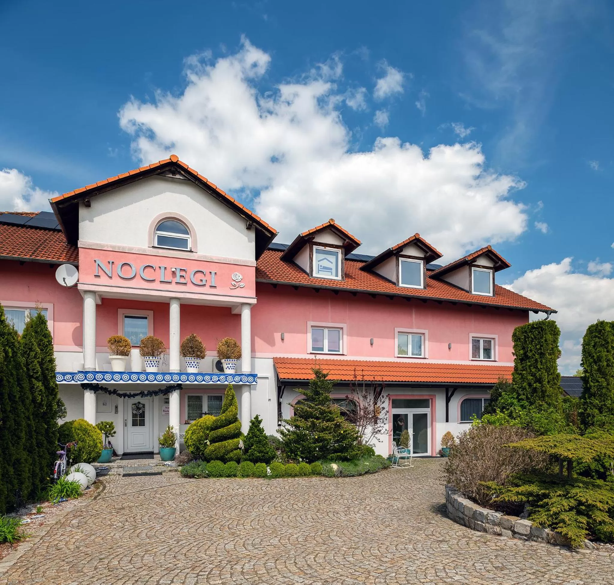 Property Building in Noclegi Biała Róża