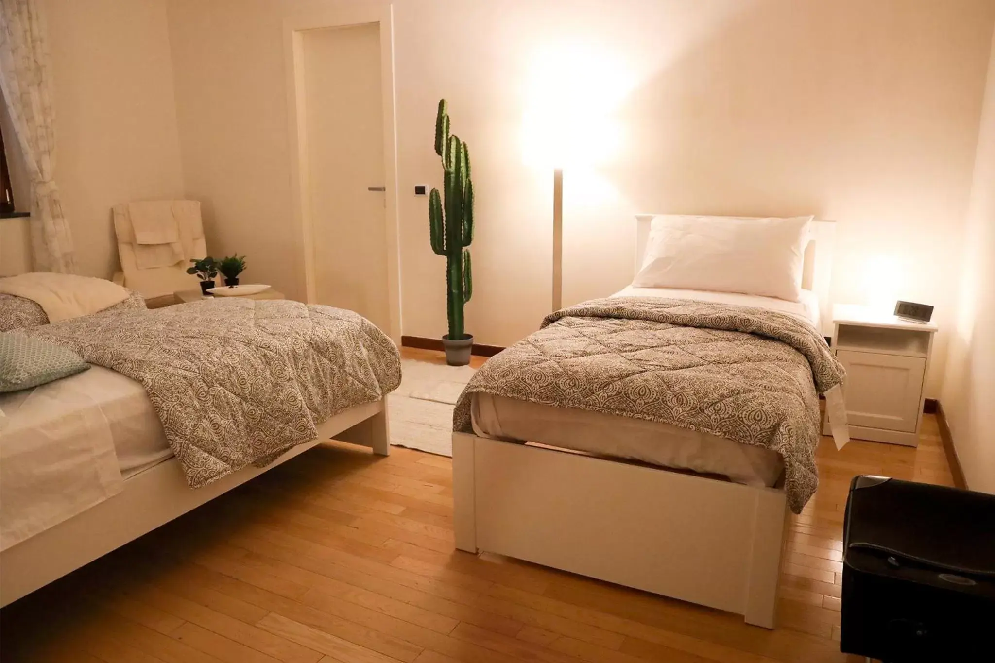 Large Twin Room in B&B Dimora di Campagna "alle falde del Vesuvio" Large Twin Room in B&B Dimora di Campagna "alle falde del Vesuvio"