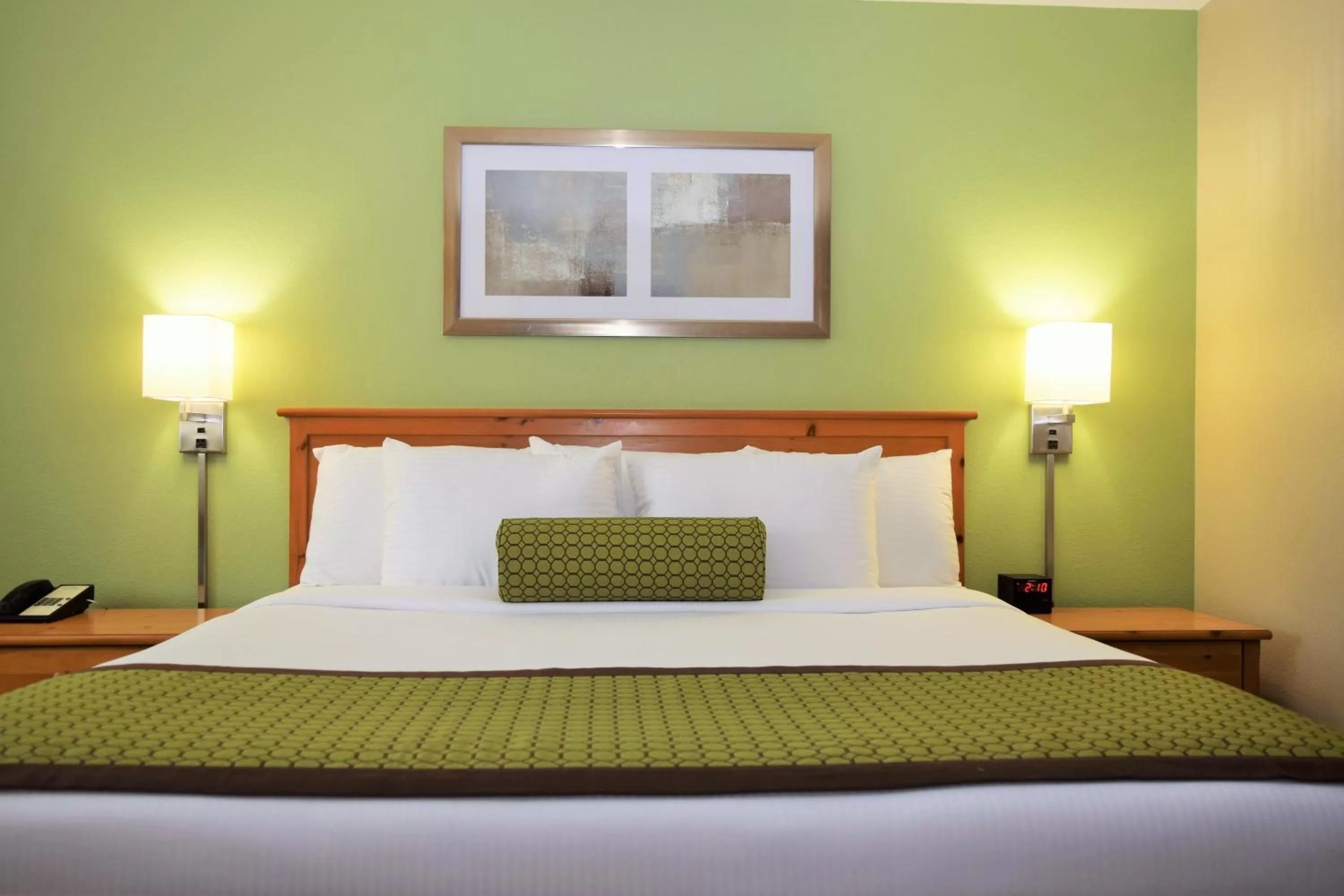 Photo of the whole room, Bed in Baymont by Wyndham Pierre