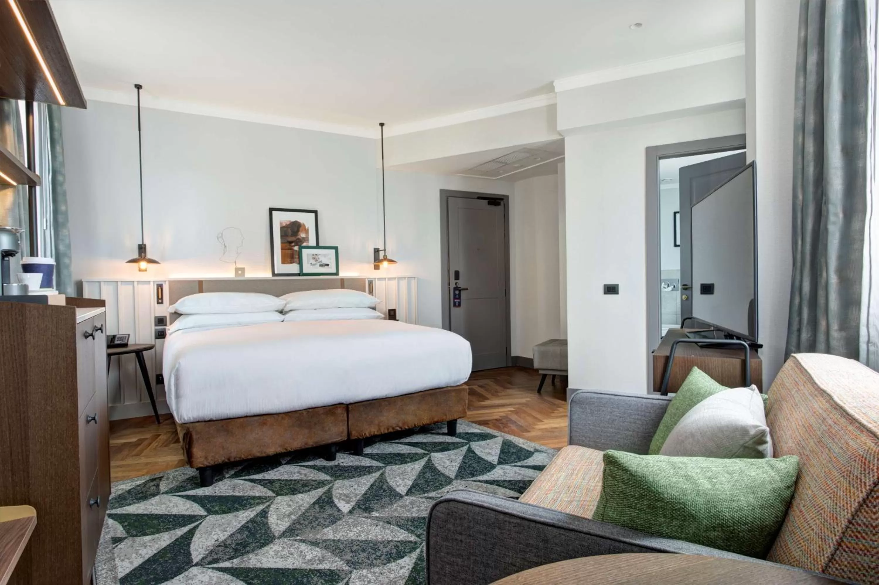 Bedroom, Bed in DoubleTree By Hilton Rome Monti