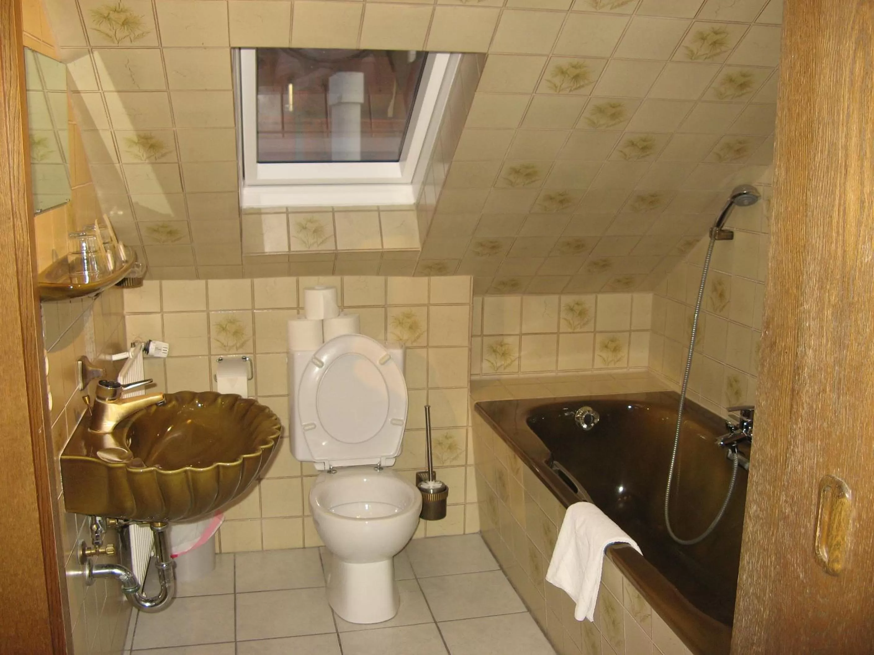 Toilet, Bathroom in Gasthaus Löwen