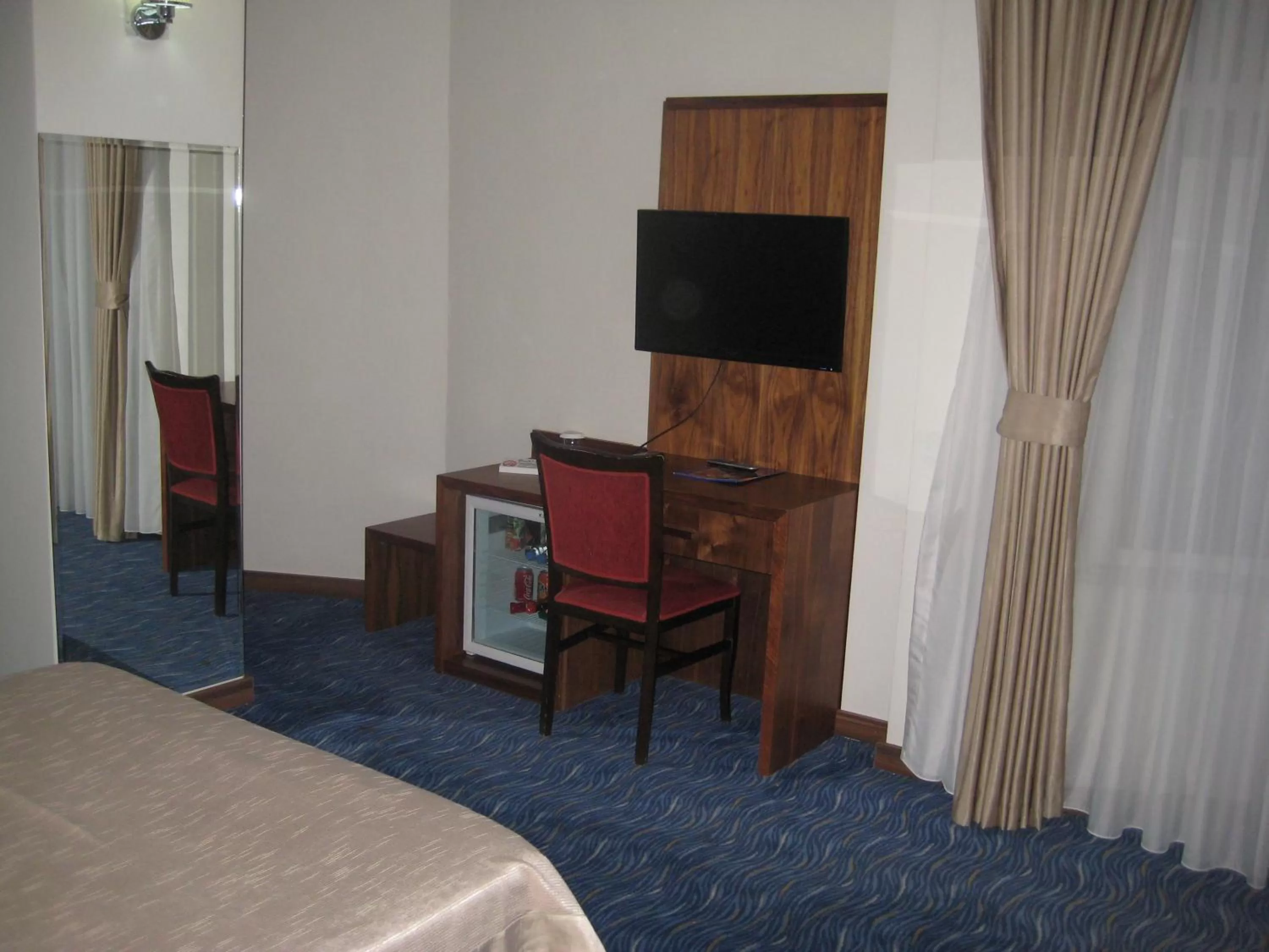 TV and multimedia, Seating Area in Miroglu Hotel