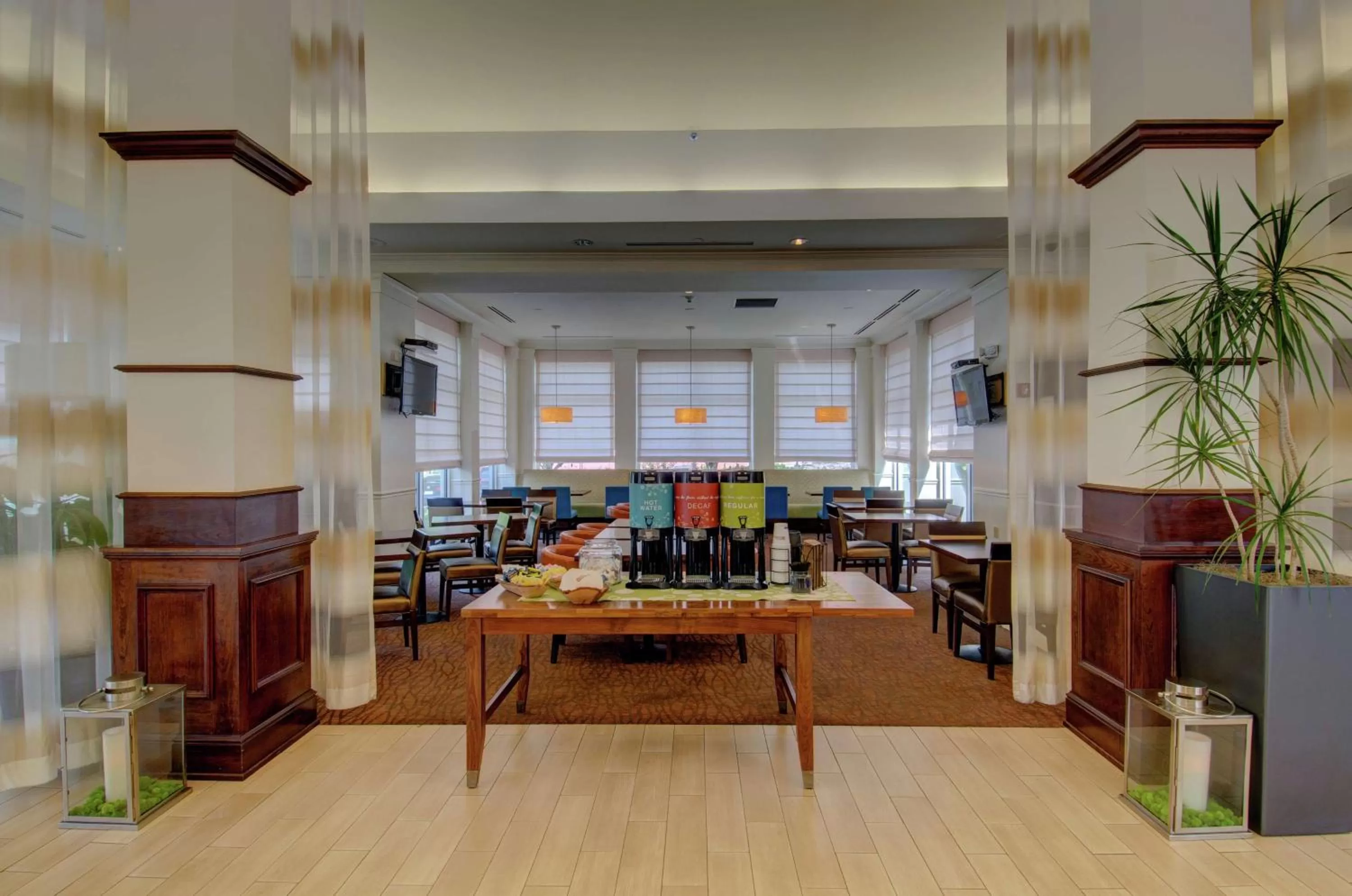 Lobby or reception in Hilton Garden Inn Norwalk