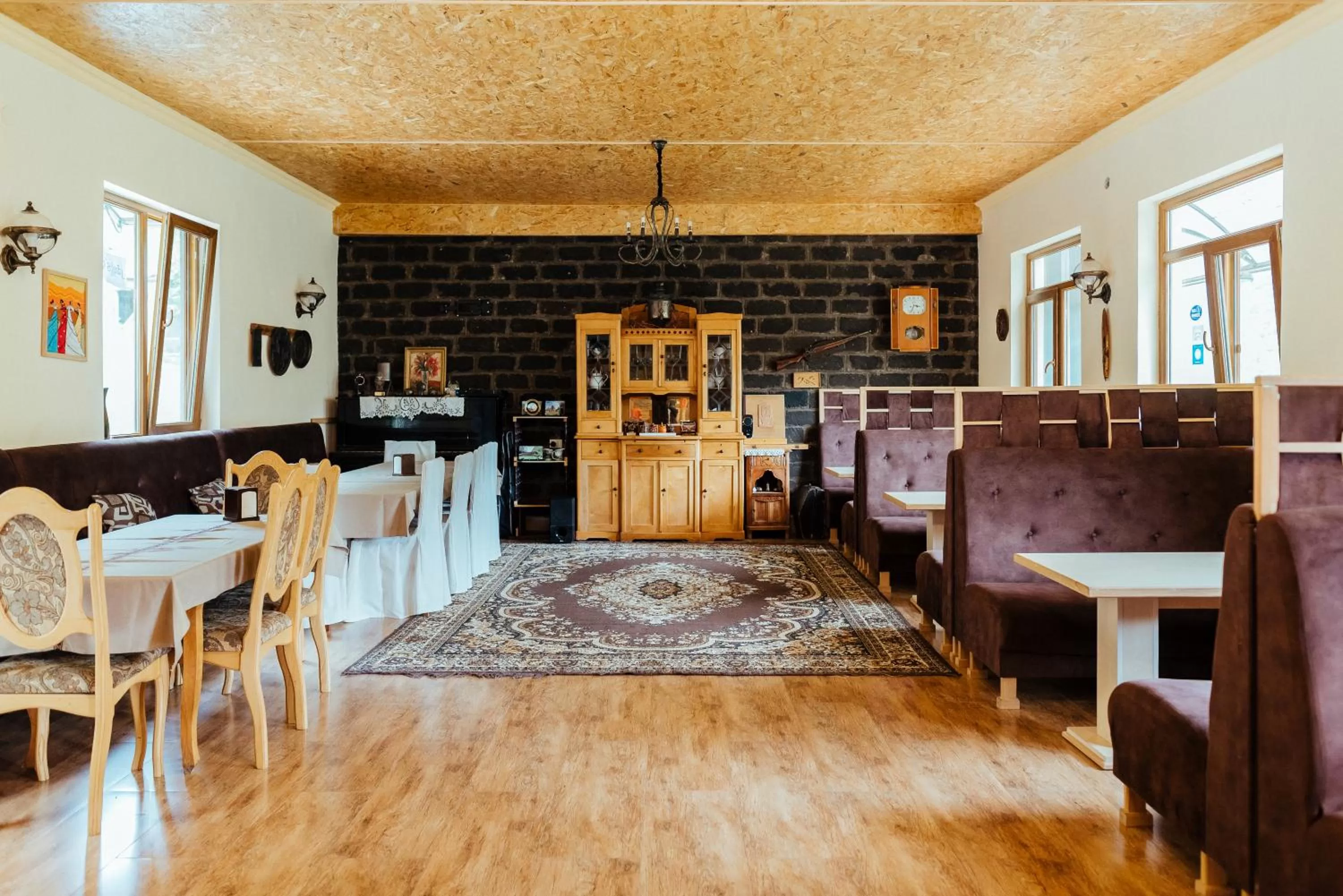 Restaurant/Places to Eat in IRIS B&B in DEBED CANYON