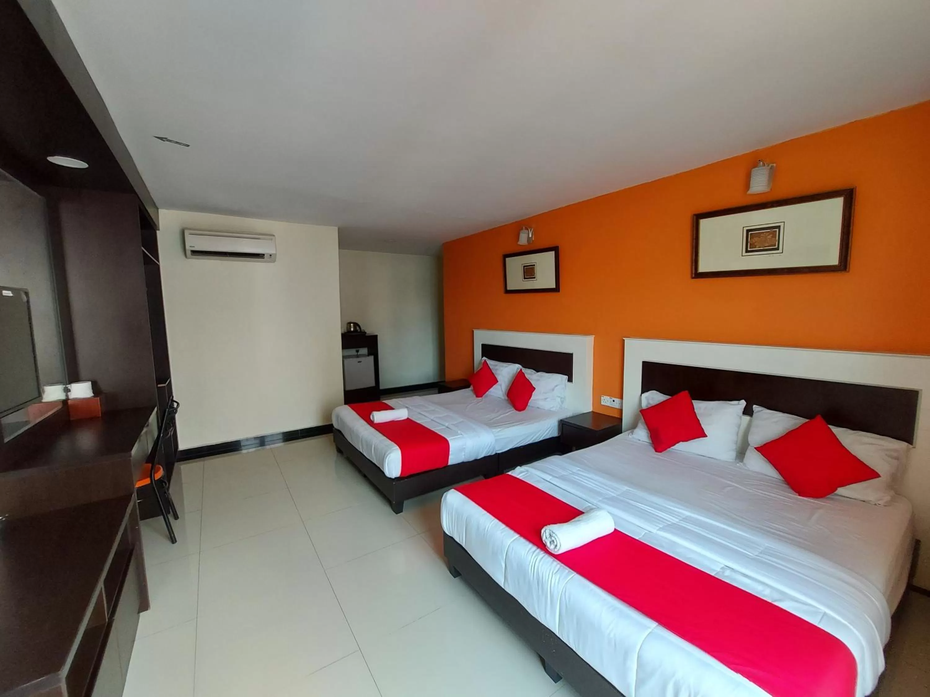 Bed in HOTEL SAHARA SDN BHD