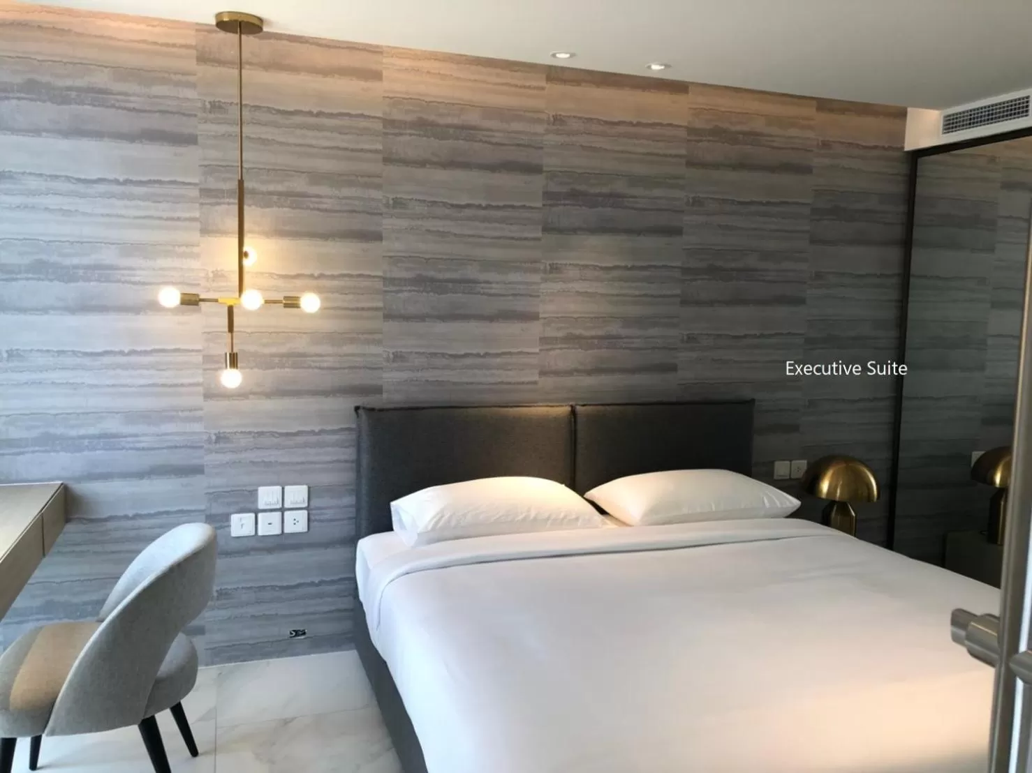 Bed in ashley hotel bkk