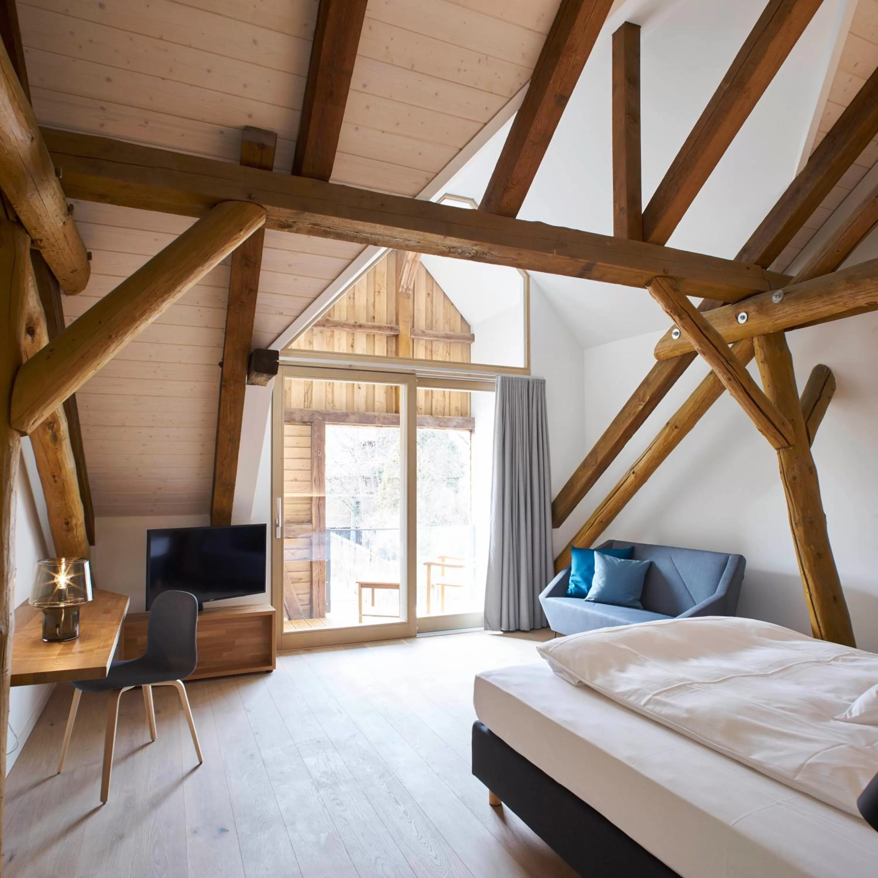Photo of the whole room, Bed in meinwolfsburg hotel auf dem rittergut vormals Yard Boarding Hotel