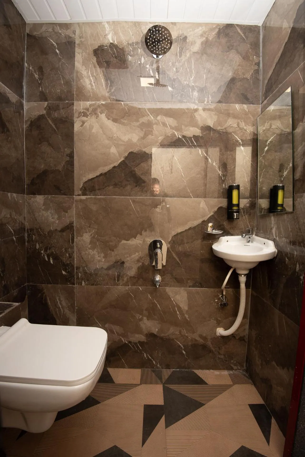 Bathroom in Hotel Priceless Suite-Nesco Exhibition Goregaon