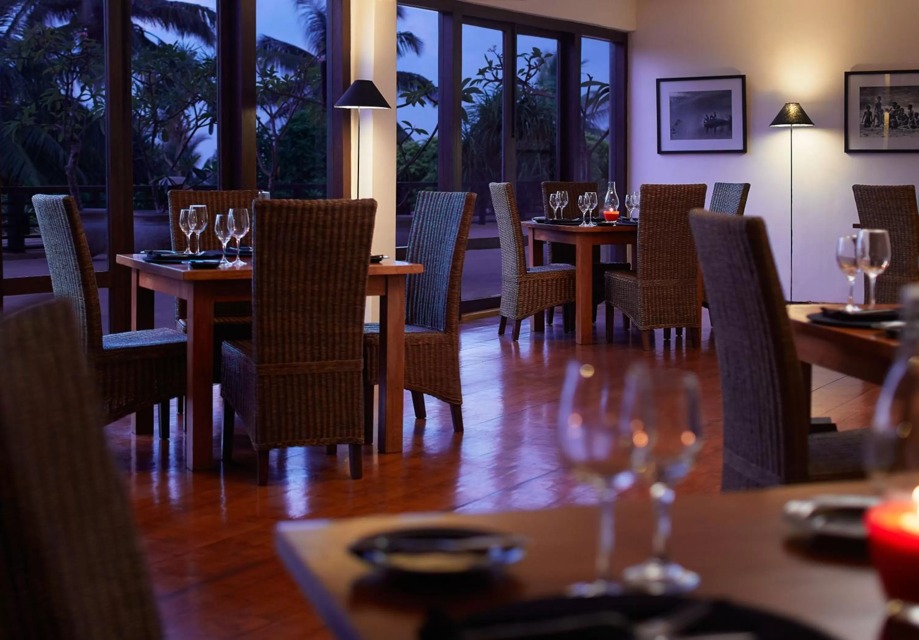 Restaurant/places to eat in Jetwing Beach