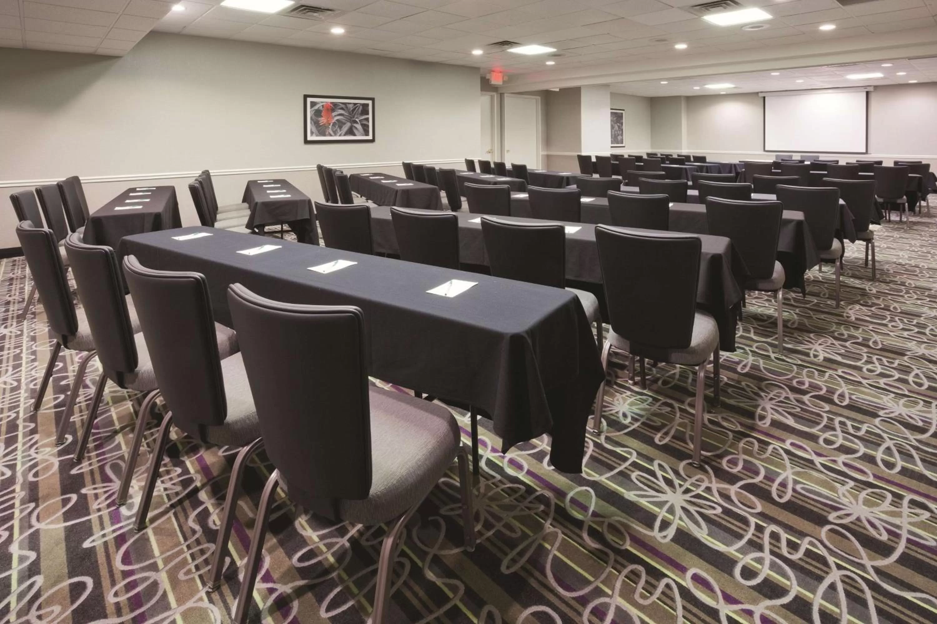 On site in La Quinta by Wyndham Minneapolis Bloomington W - FREE AIRPORT SHUTTLE