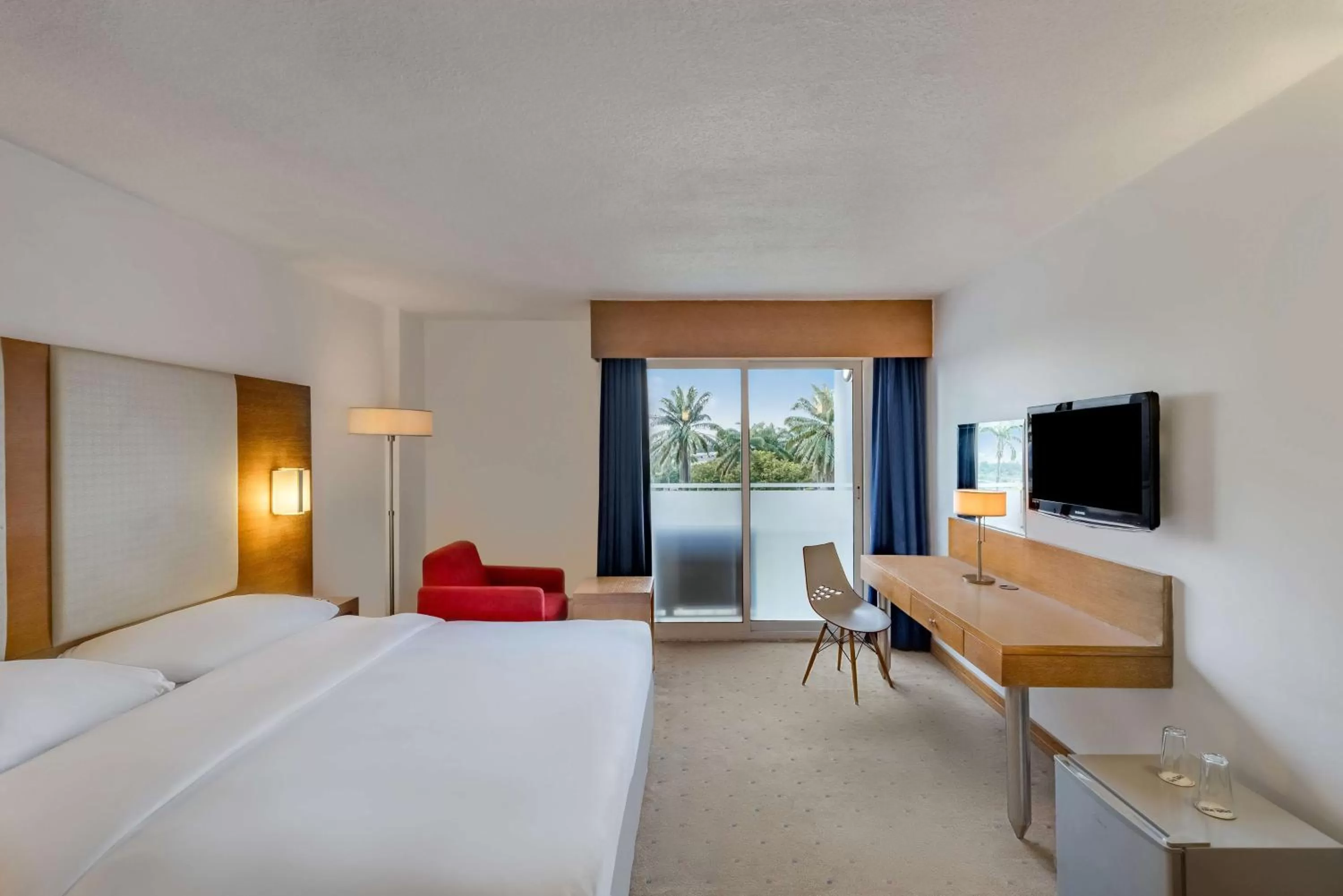 Photo of the whole room, Bed in Park Inn by Radisson Abeokuta