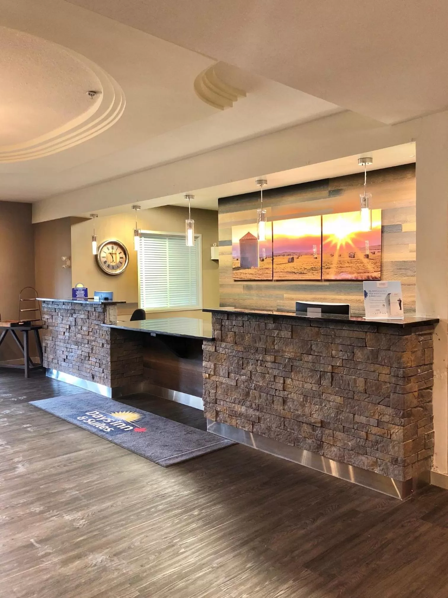 Lobby or reception in Days Inn & Suites by Wyndham Brooks