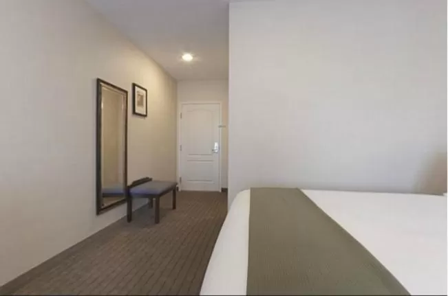 Bed in Holiday Inn Express Hotels Grants - Milan by IHG