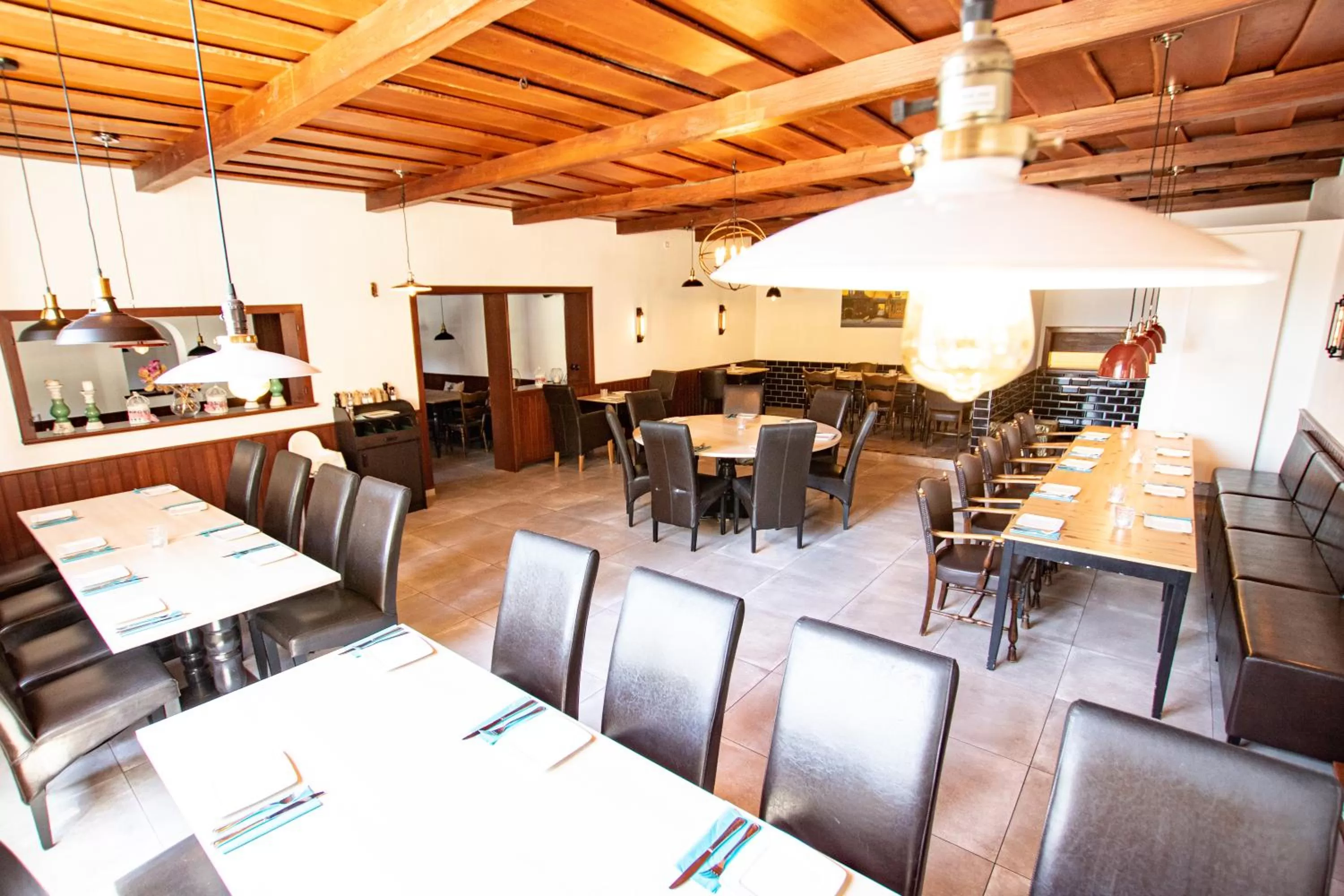 Restaurant/places to eat in El Capitan nähe Movie Park