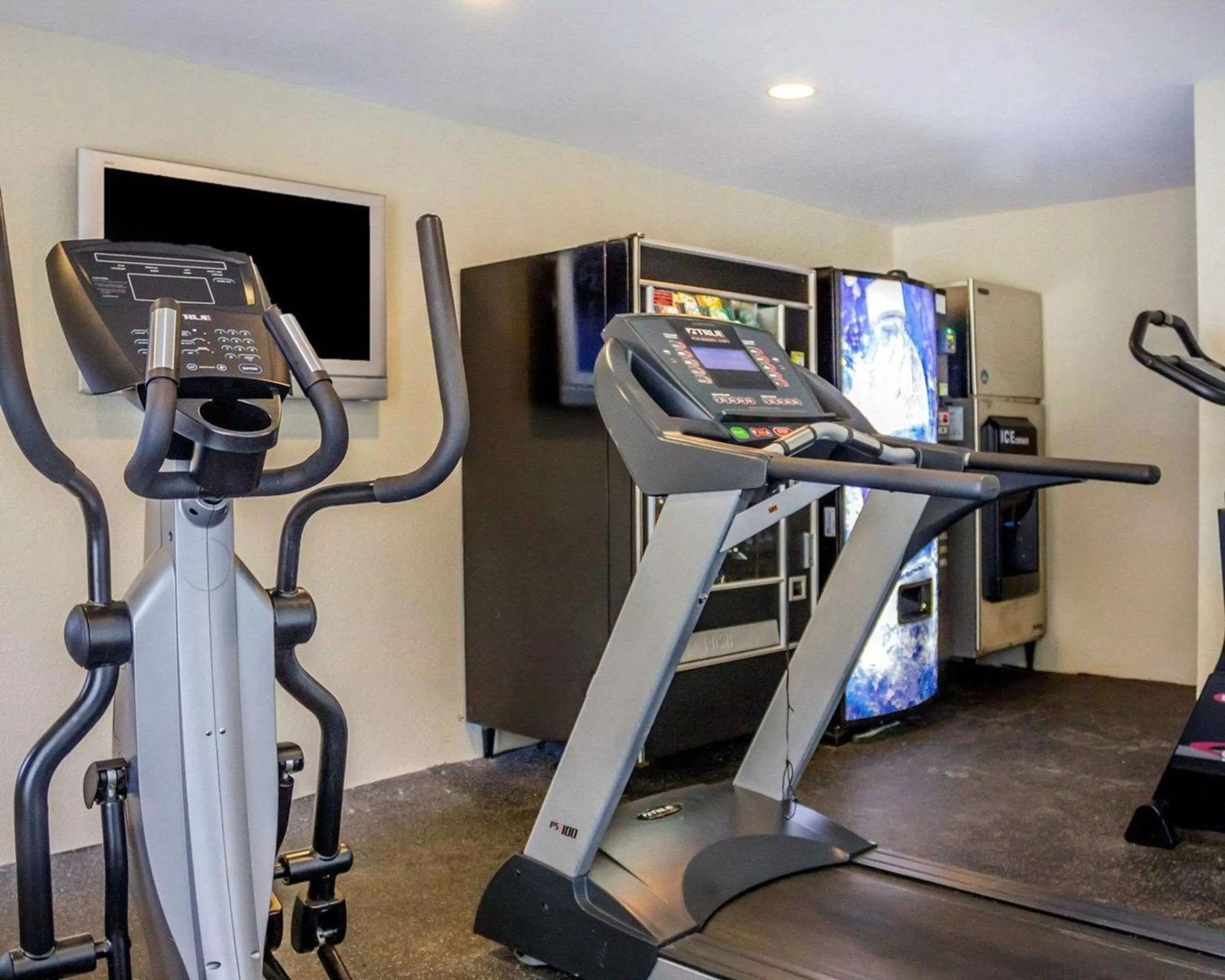 Fitness centre/facilities in Quality Inn Waterbury East