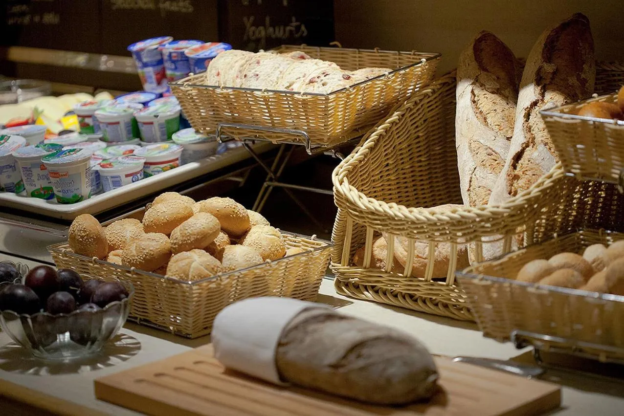 Breakfast in Ilonn Hotel