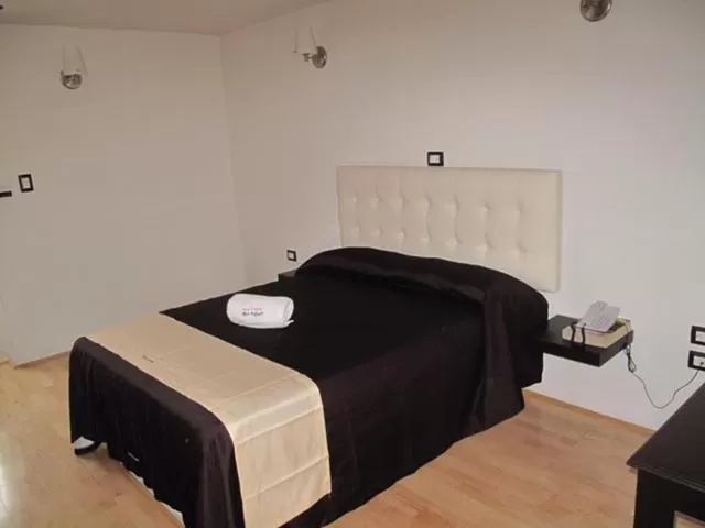 Bed in Hotel Granada