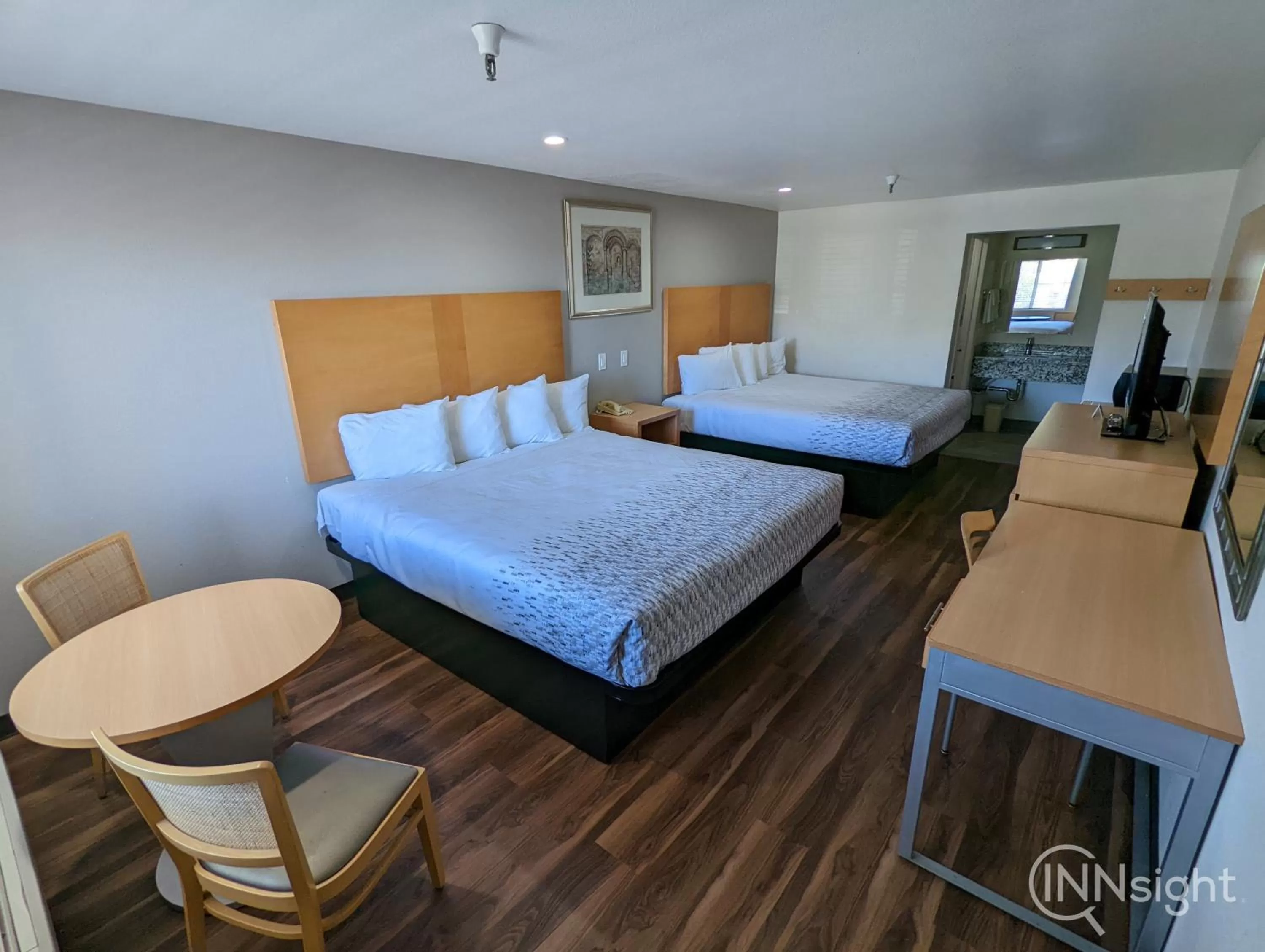 Photo of the whole room, Bed in Royal Inn