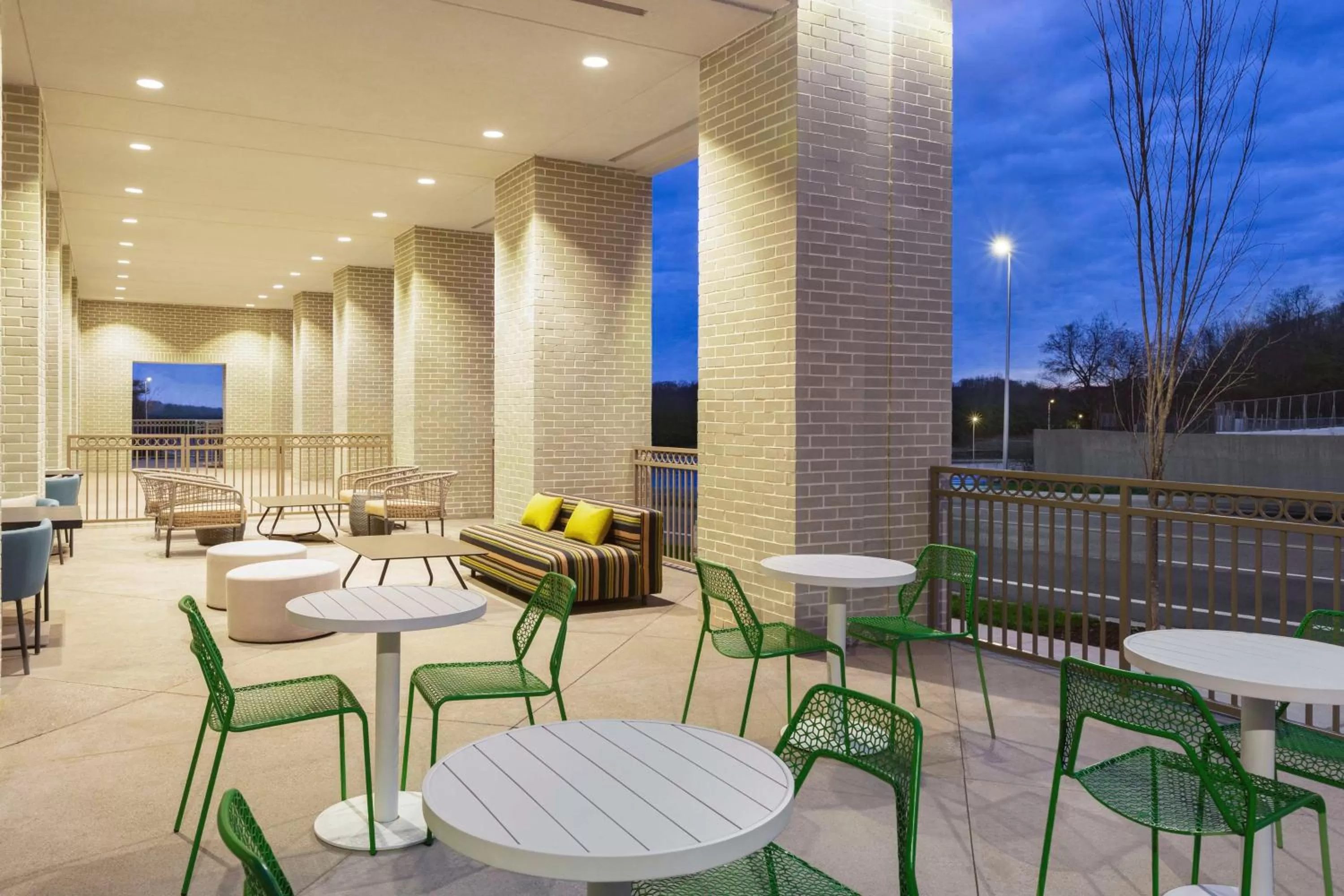 Patio in Hilton Garden Inn Nashville West End Avenue
