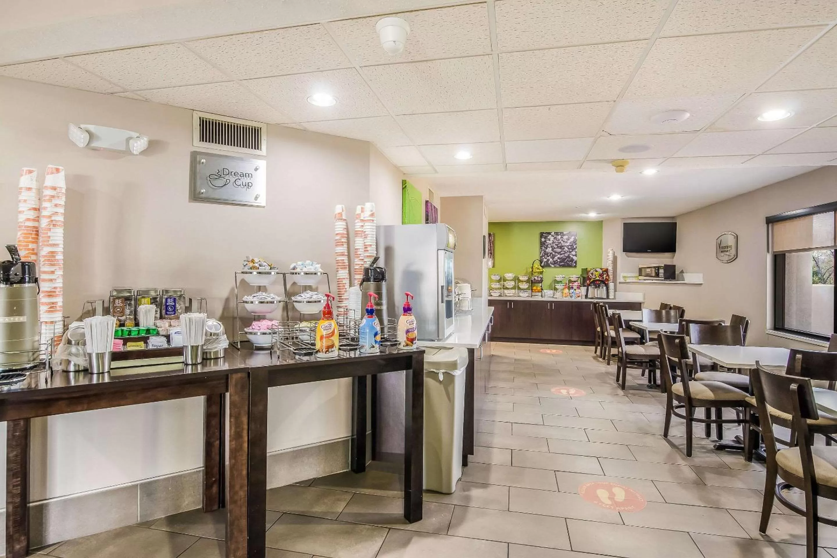 Restaurant/places to eat in Sleep Inn Wytheville I-77 and I-81