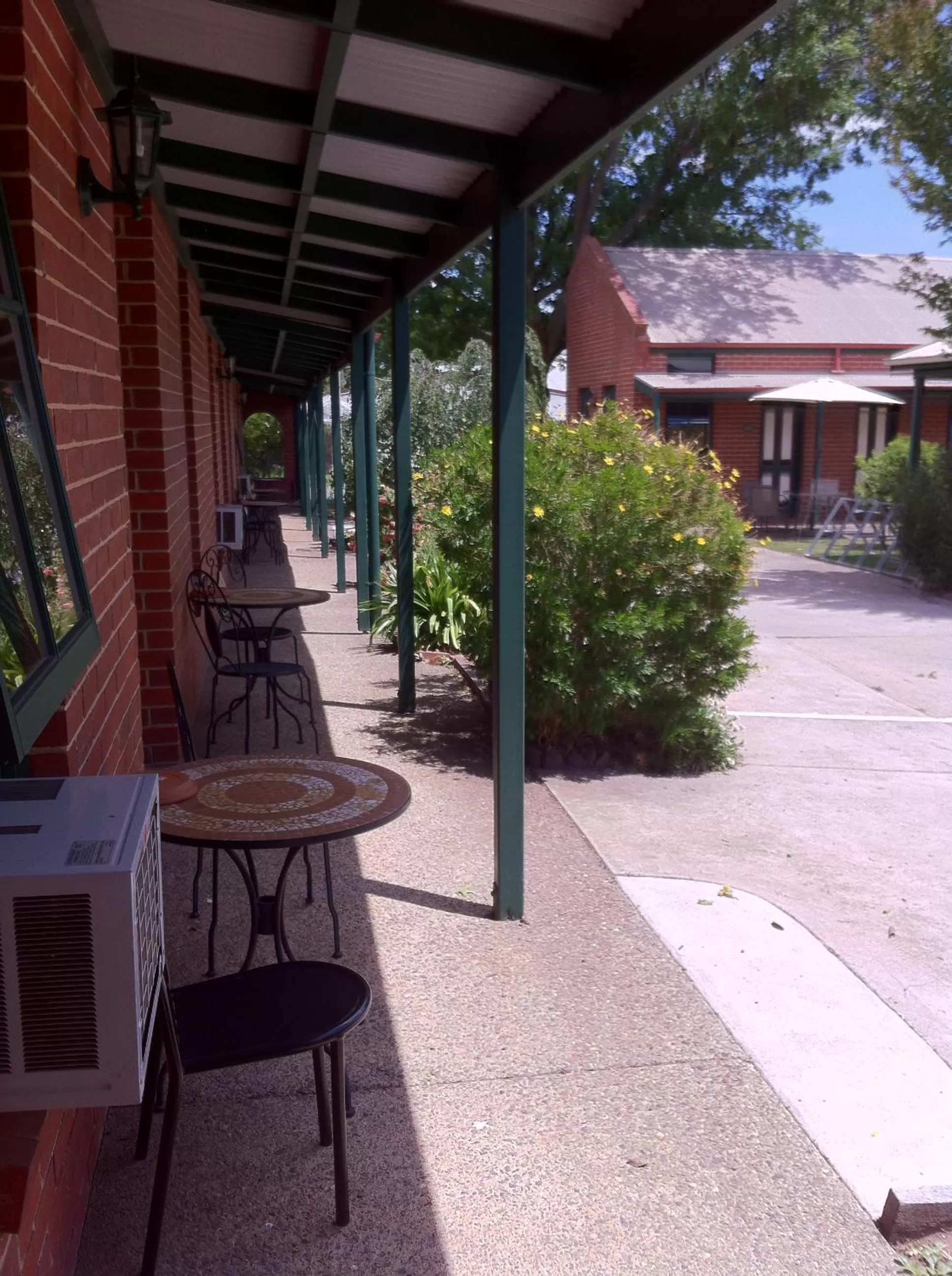 Property building in Mansfield Travellers Lodge