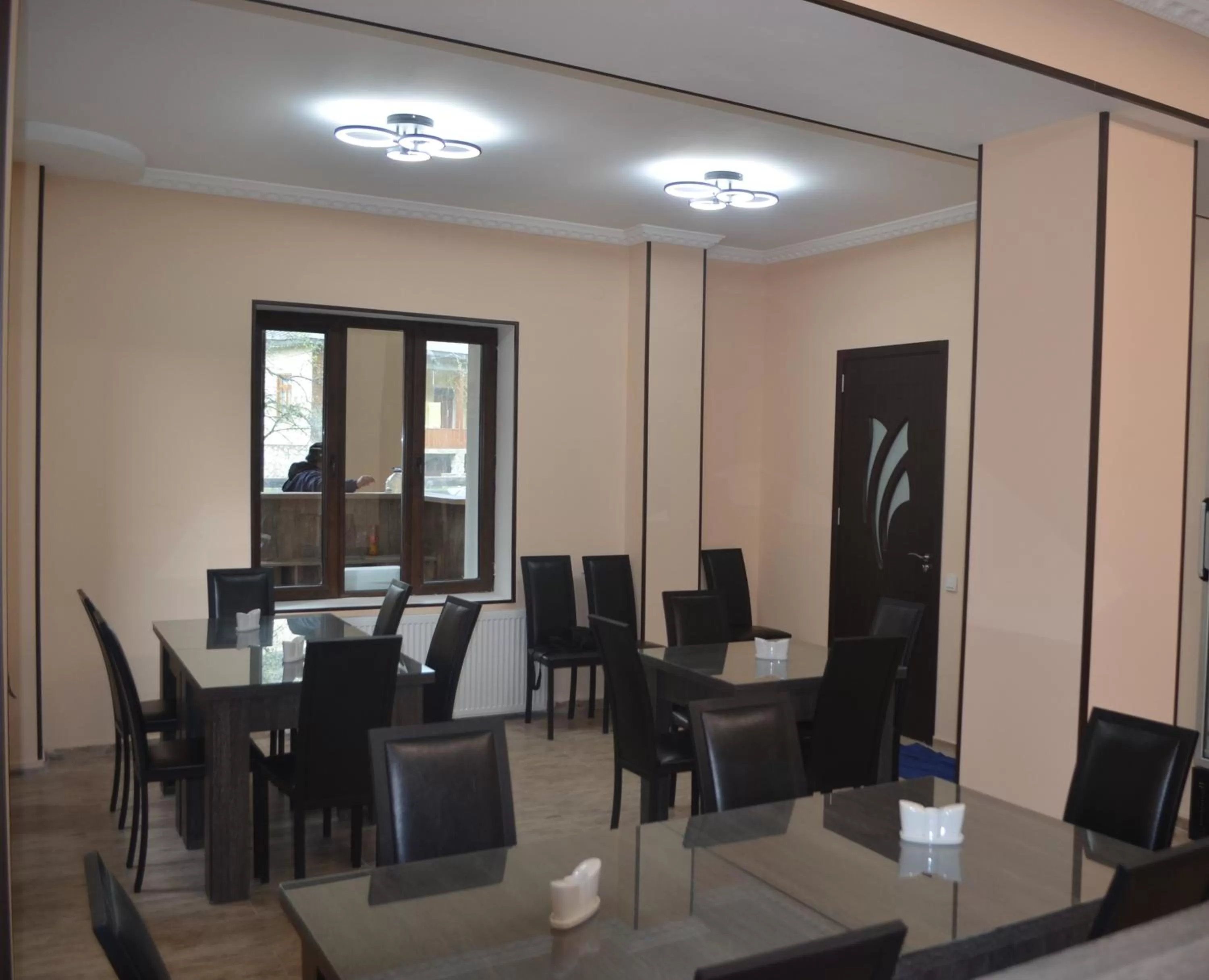 Restaurant/Places to Eat in Hotel Svanseti